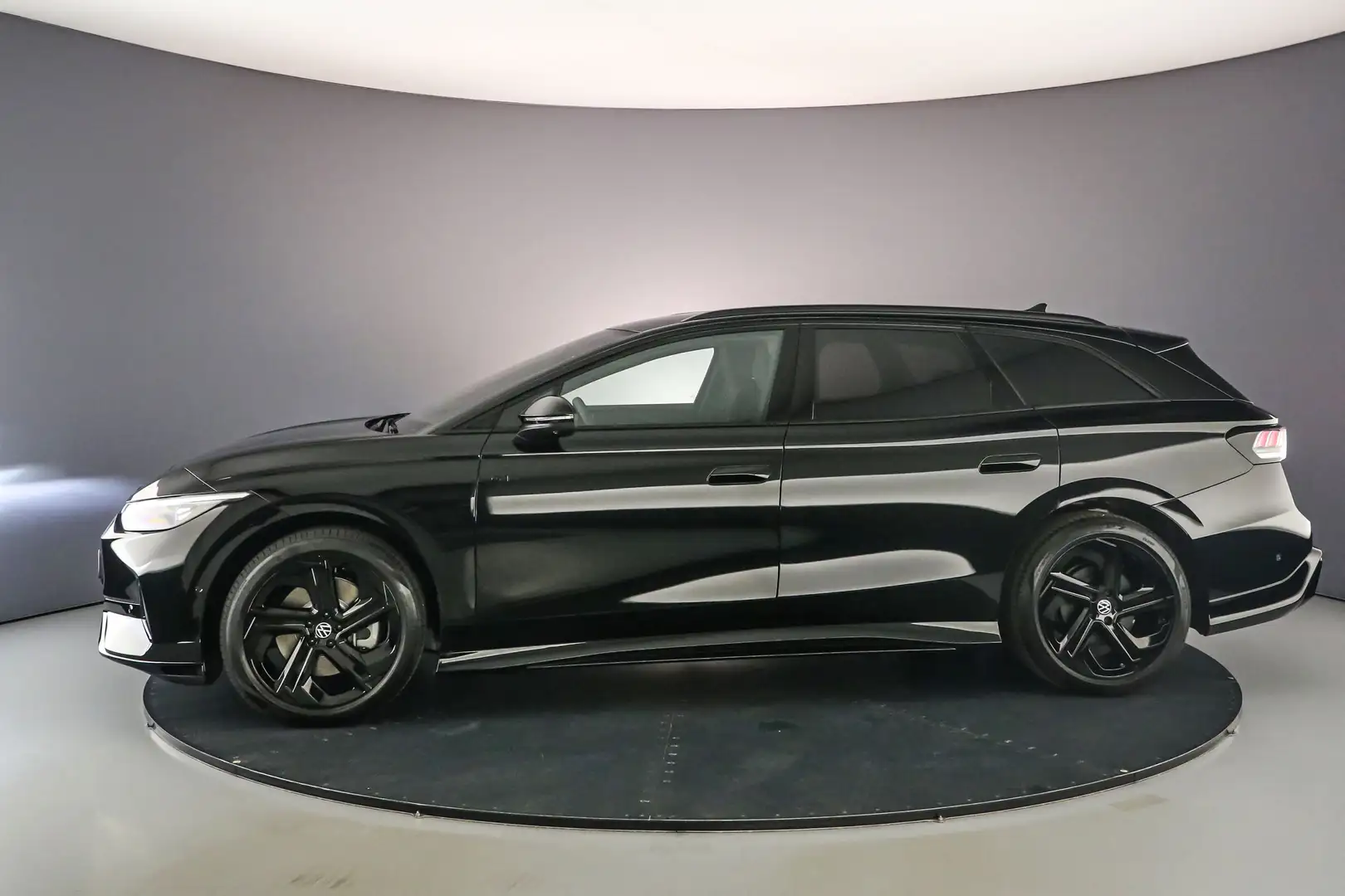 Volkswagen ID.7 Tourer Elektromotor 86 kWh 340pk GTX Business Zwart - 2