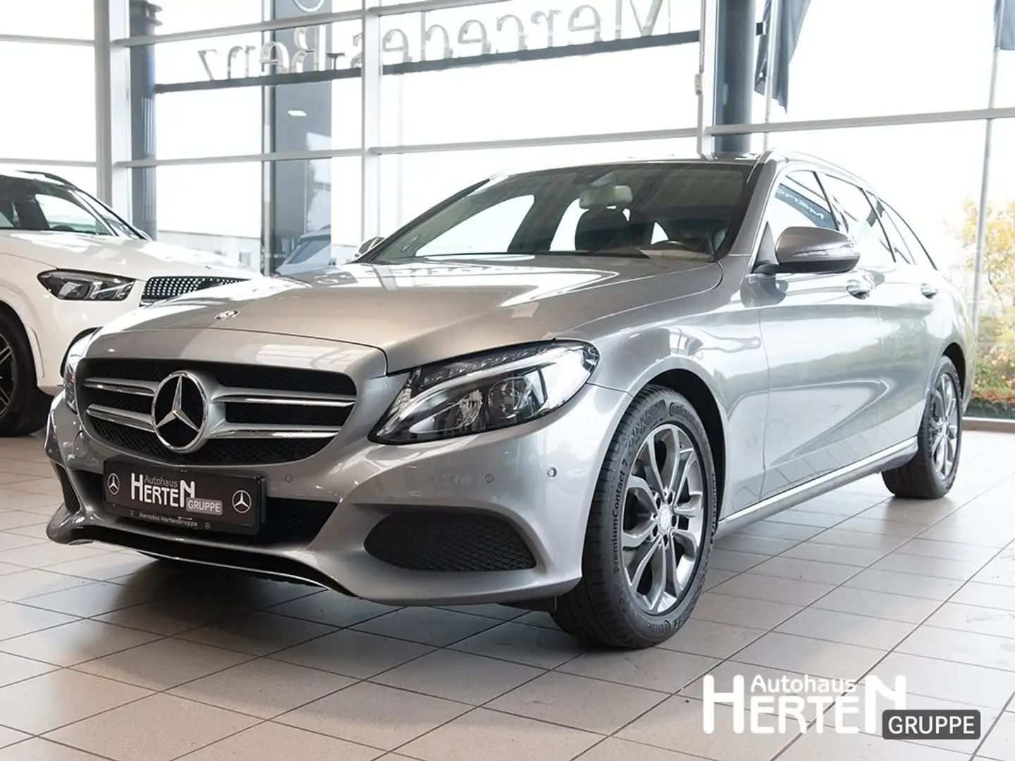 Mercedes-Benz C 180 T Avantgarde+LED+AHK+NAVI+PARKTONIC+SHZ+ Silber - 1