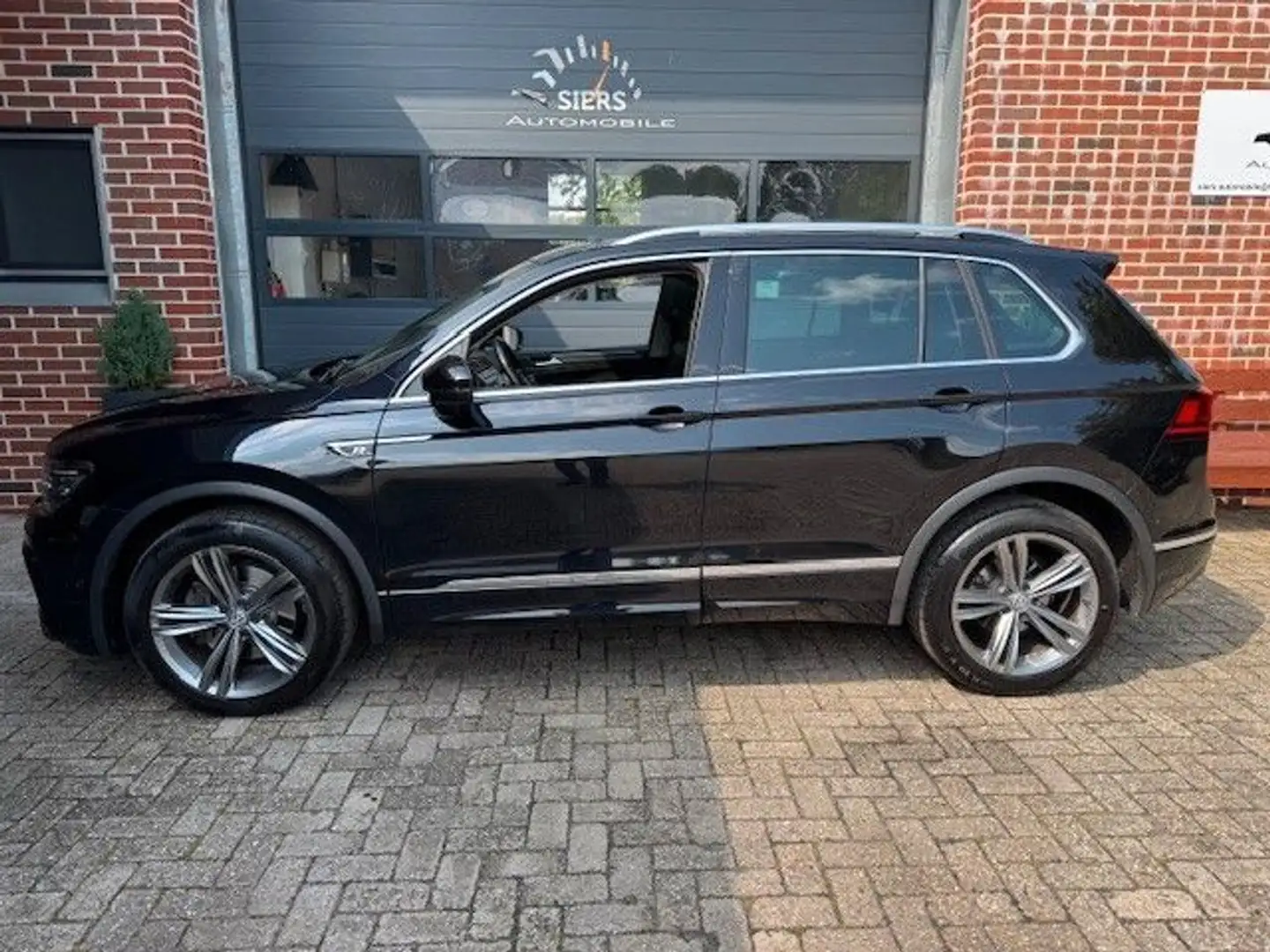 Volkswagen Tiguan TIGUAN 2.0TSI AUTOM 4MOTION,SPORT, R-LINE Negro - 2