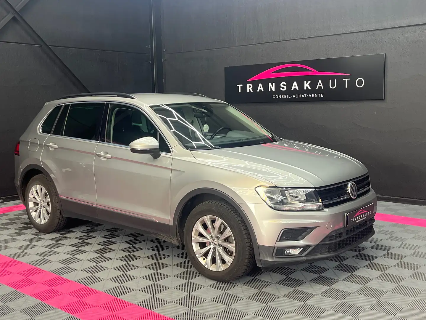 Volkswagen Tiguan Tiguan 2.0 TDi Comfortline BMT Grijs - 1