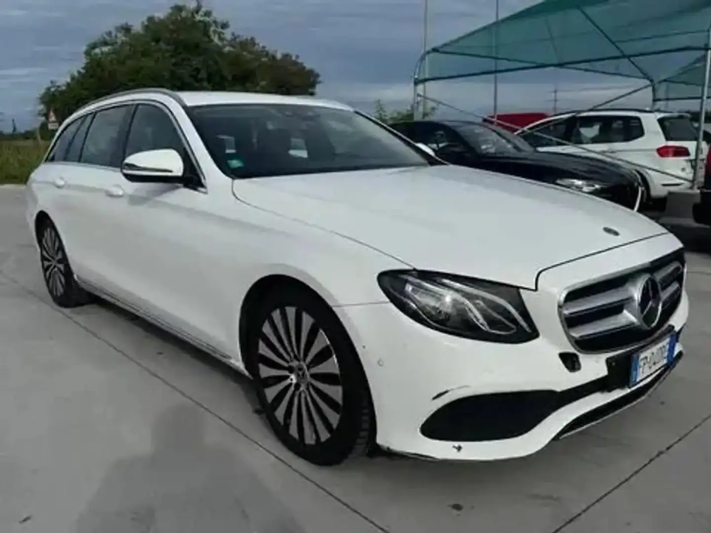 Mercedes-Benz E 220 d 194cv SW Sport auto Cruise Adattivo - FP040RE Bianco - 2