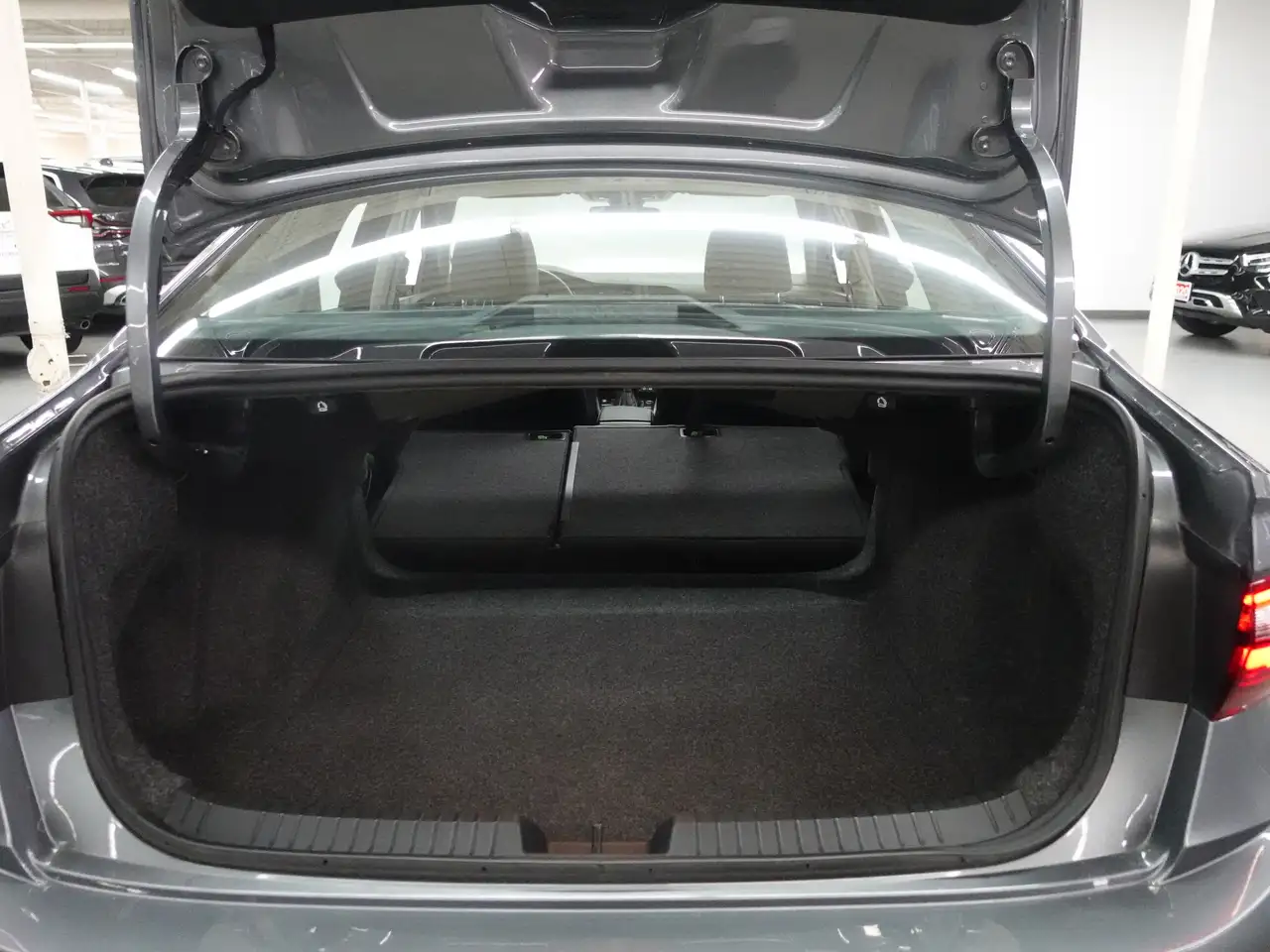 Volkswagen Jetta снимка Volkswagen Jetta