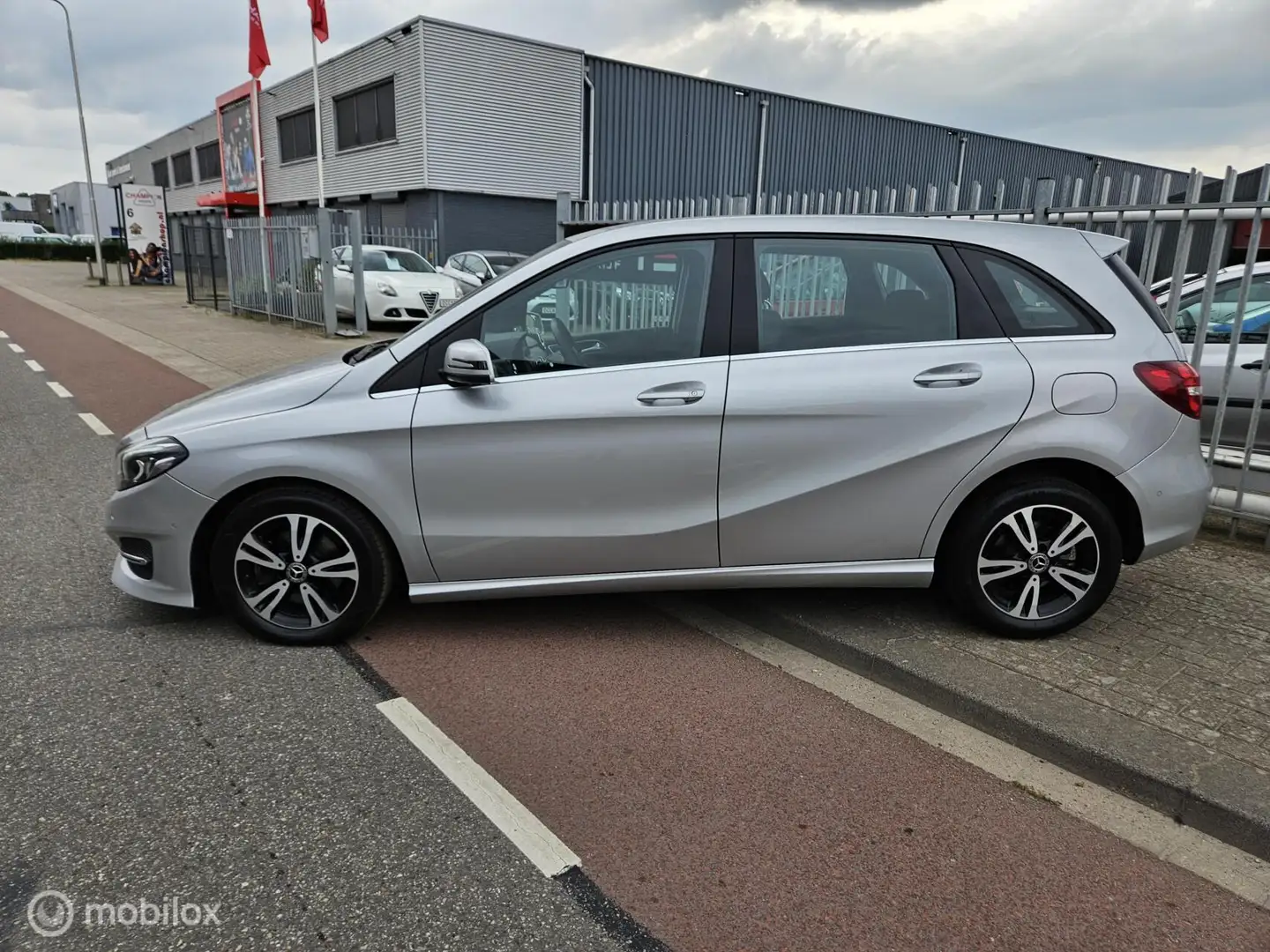 Mercedes-Benz B 200 Ambition Automaat Camera. Grijs - 2