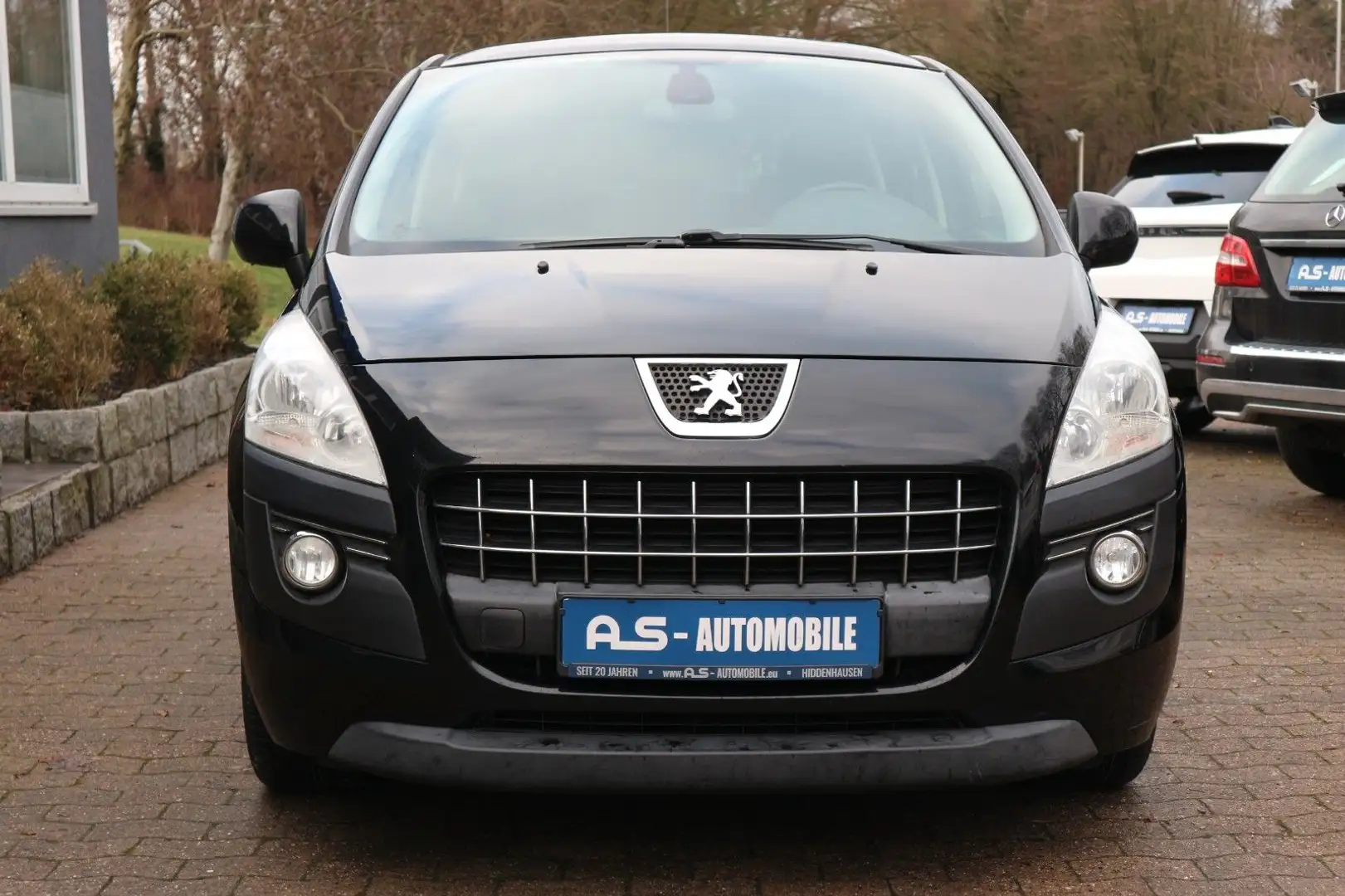 Peugeot 3008 Active *PDC/KLIMAAUTO/TEMPO/AHK* Noir - 2