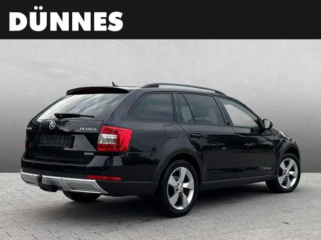 Skoda Octavia view 2