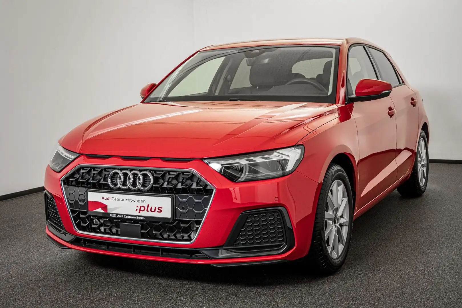 Audi A1 Advanced 25 TFSI S tr. RFK LED NAVI Rot - 2
