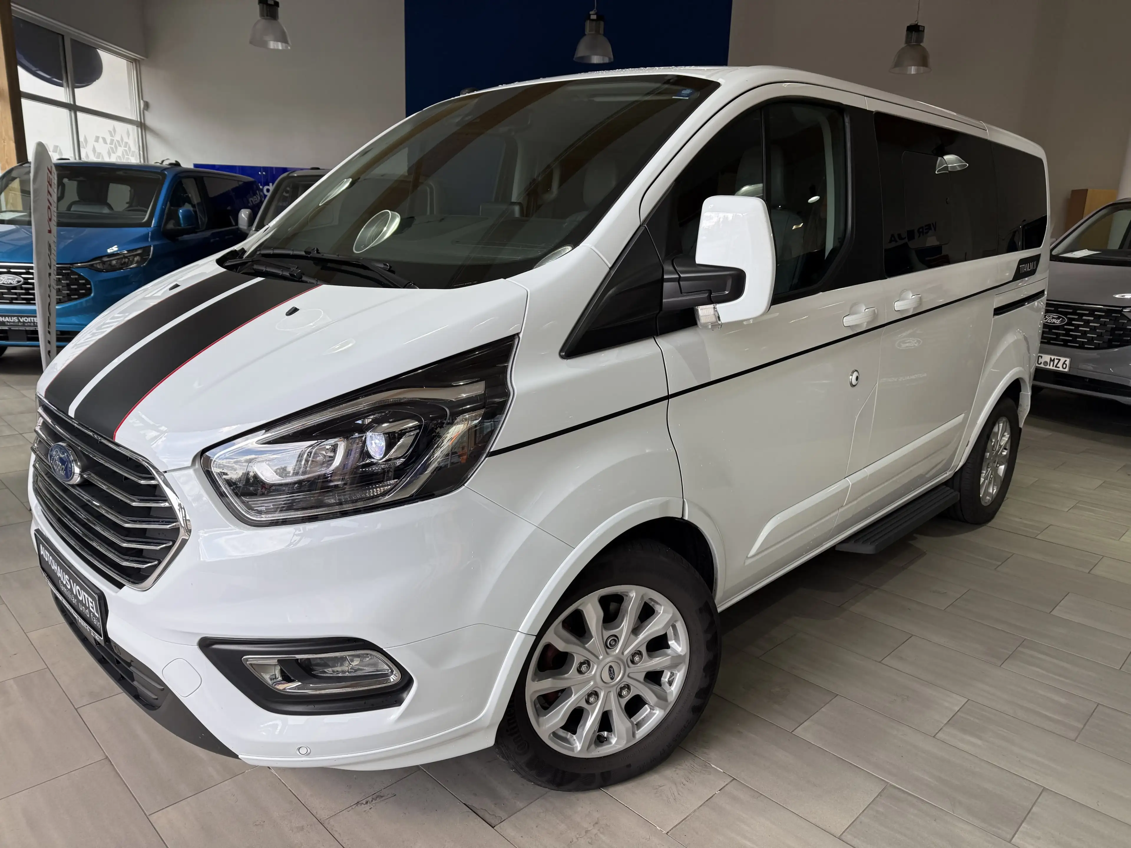 Ford Tourneo Custom Titanium X L1 Standheiz. / abn. AHK / ACC / Leder