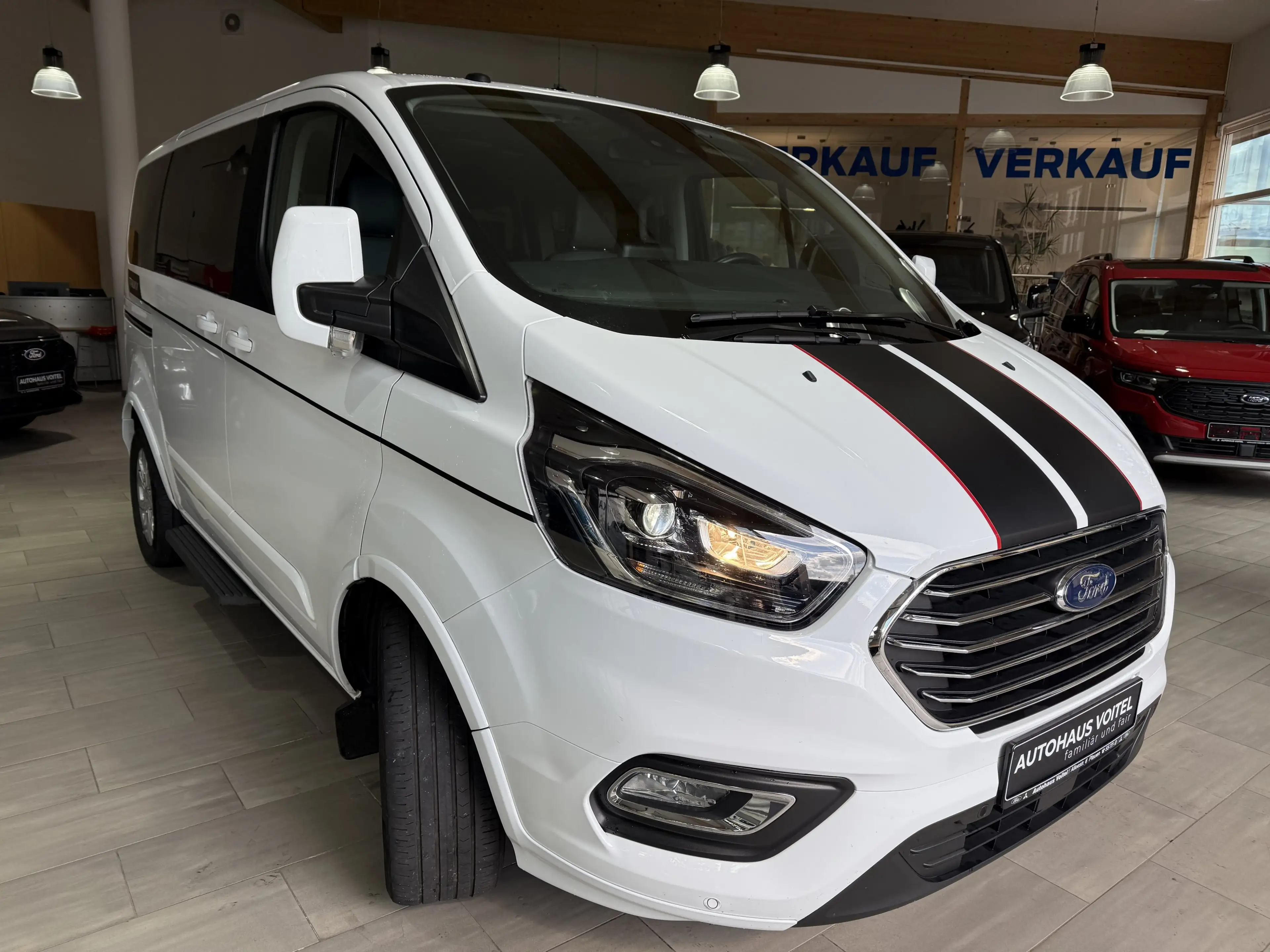 Ford Tourneo Custom Titanium X L1 Standheiz. / abn. AHK / ACC / Leder — photo 3