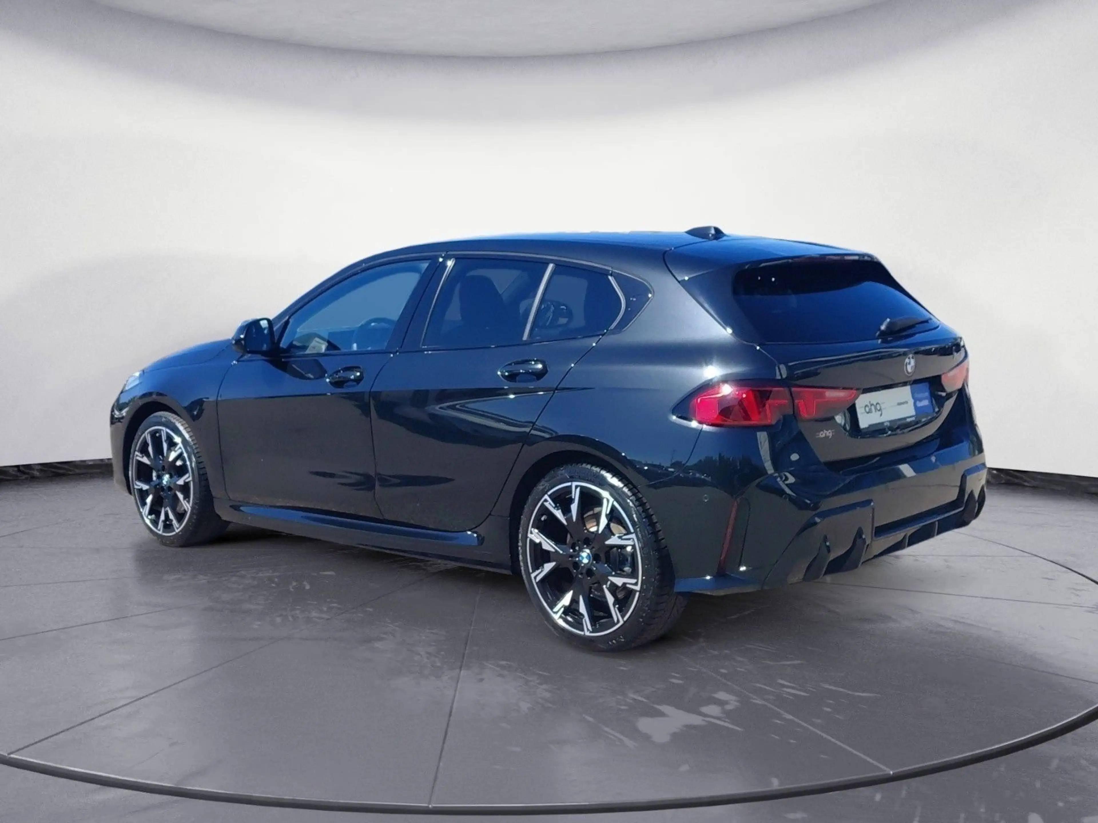BMW 118 d M Sportpaket Navi Rückfahrkamera LED 19 Zol — photo 5