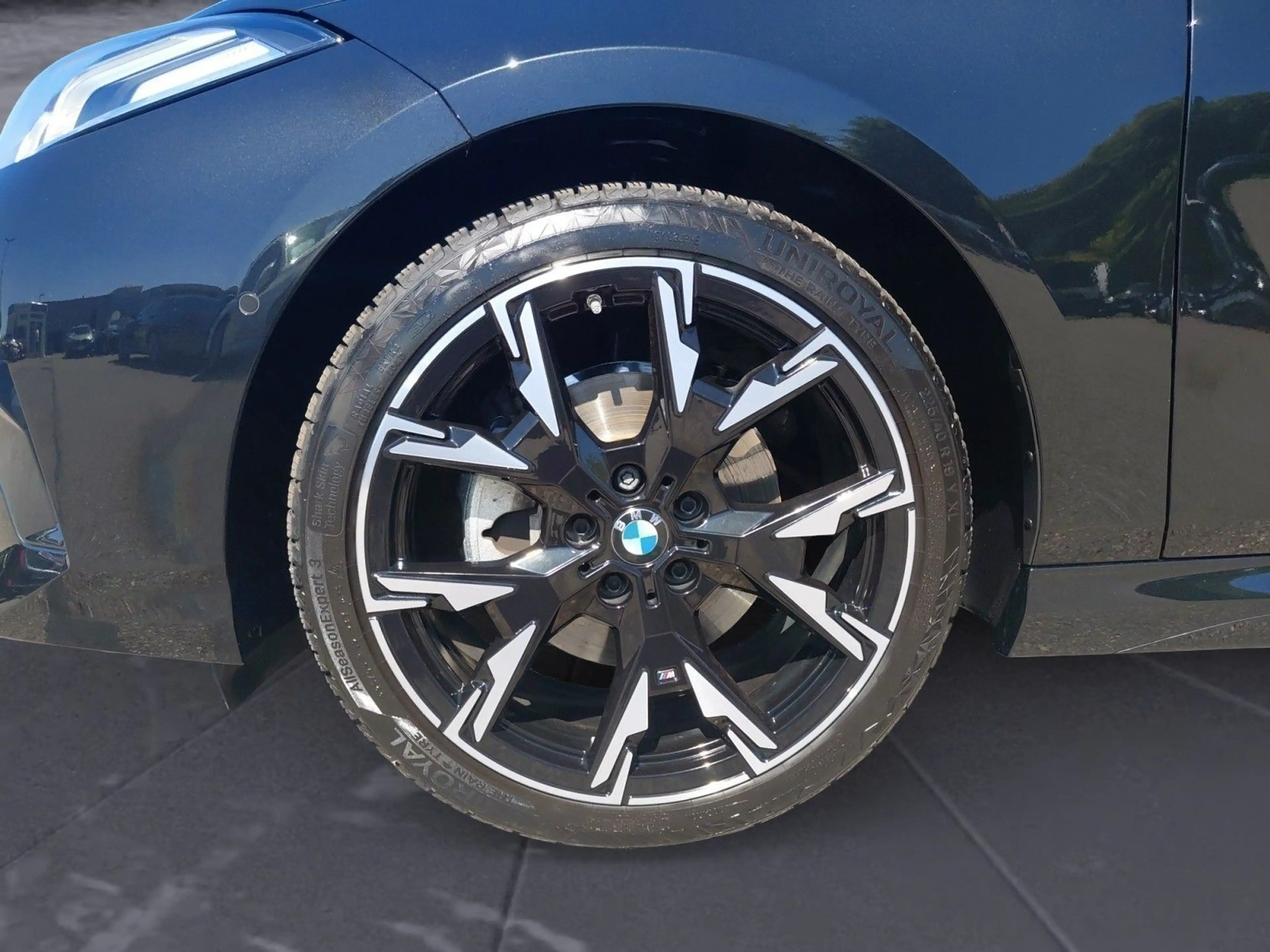 BMW 118 d M Sportpaket Navi Rückfahrkamera LED 19 Zol — photo 8