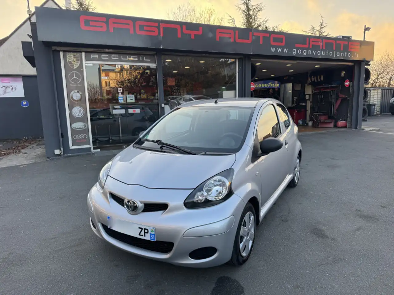 Toyota Aygo 1.0 VVT-I 68CH CONFORT 3P FAIBLE KM