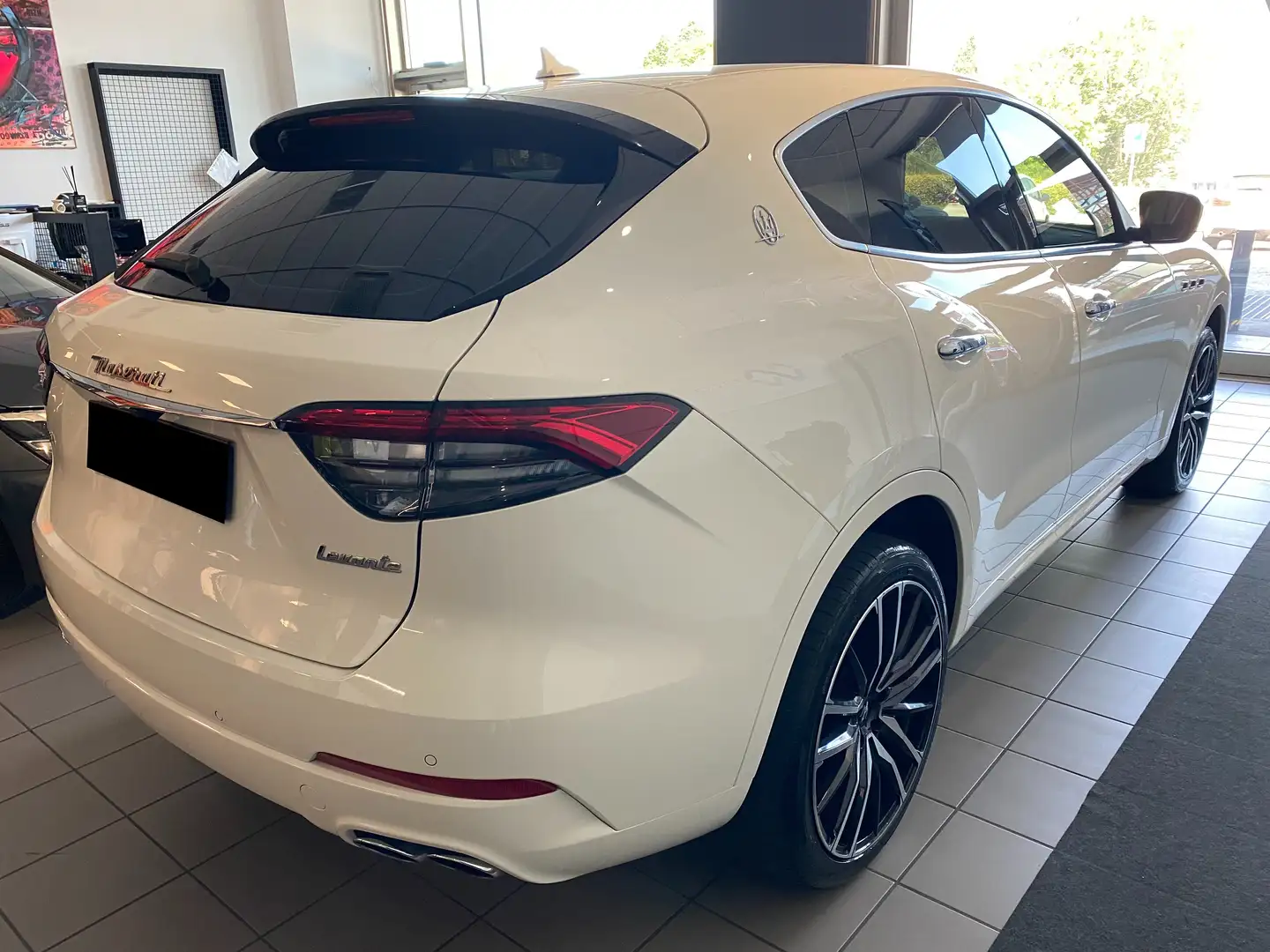 Maserati Levante Granlusso V6 AWD PRONTA CONSEGNA Bianco - 2