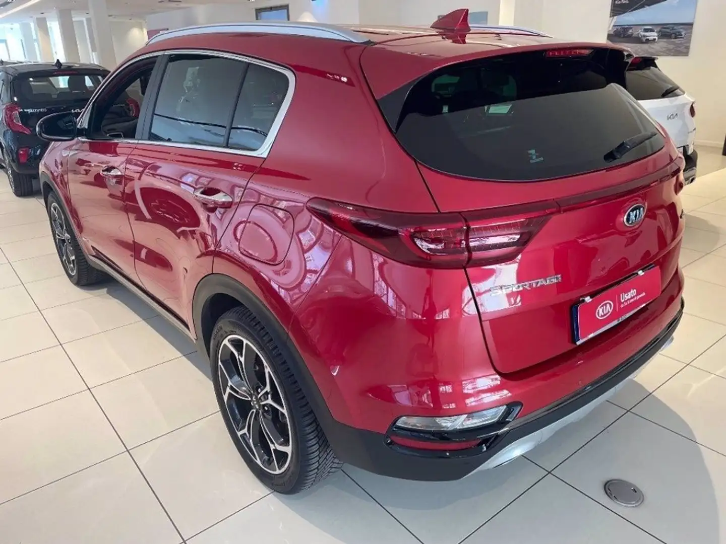 Kia Sportage 2.0 CRDI 185 CV AT8 AWD Mild Hybrid 48V GT Line crvena - 2