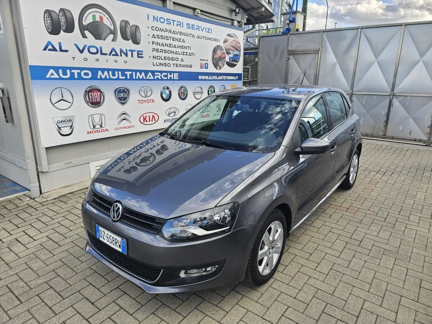 Volkswagen Polo 1.4 5 porte Highline Grijs - 1