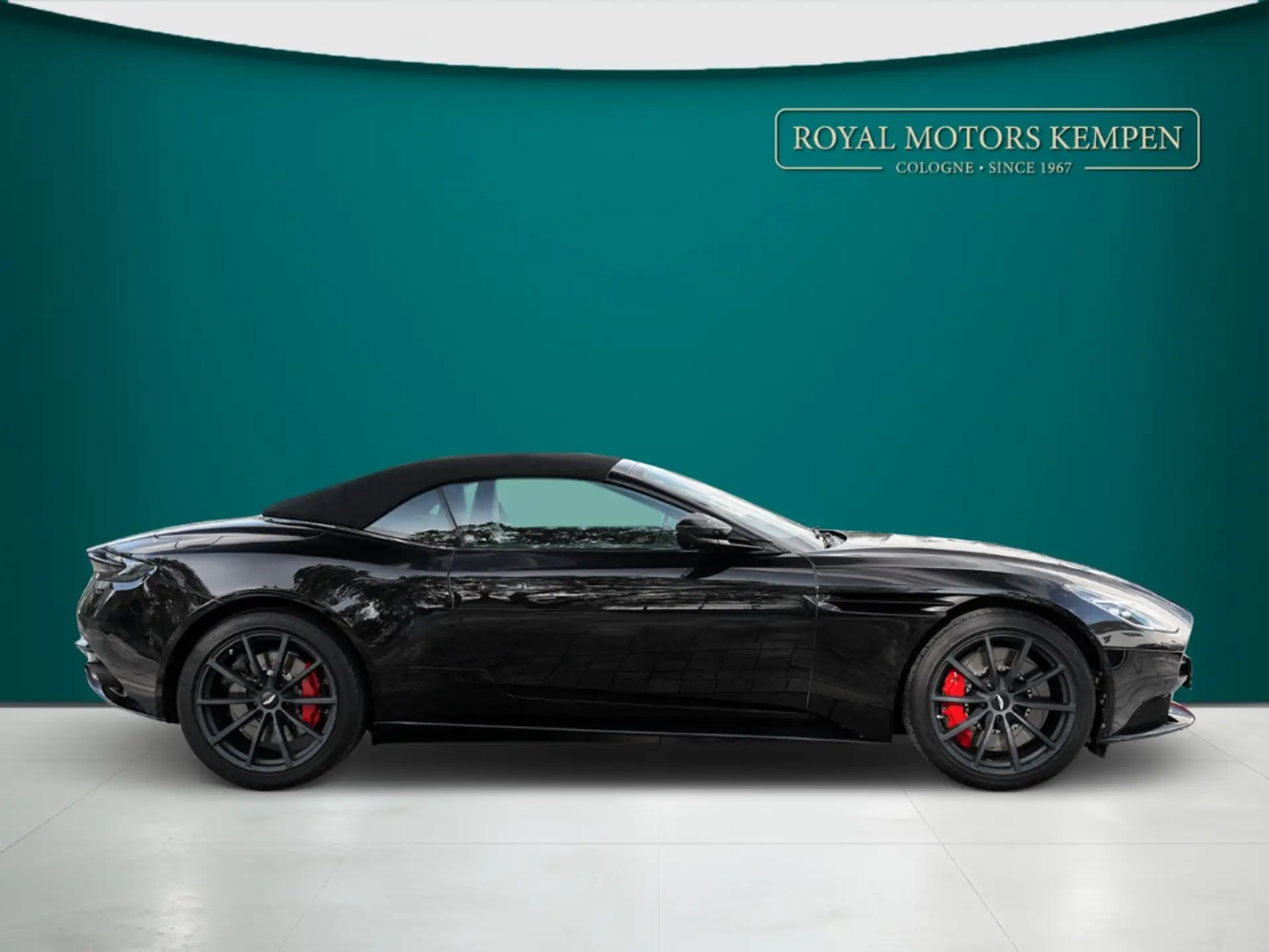 애스턴마틴 DB11 V8 2023 검정 사진 3