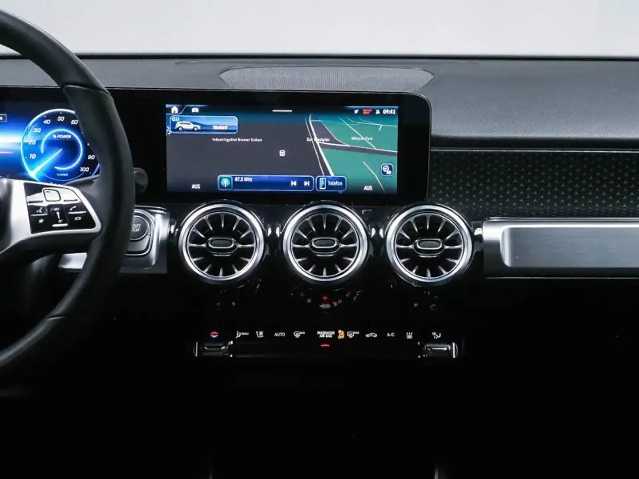 Mercedes-Benz EQB 300 4M PROG-ADV AHK KAMERA EASYP TOT AMBIENT 8