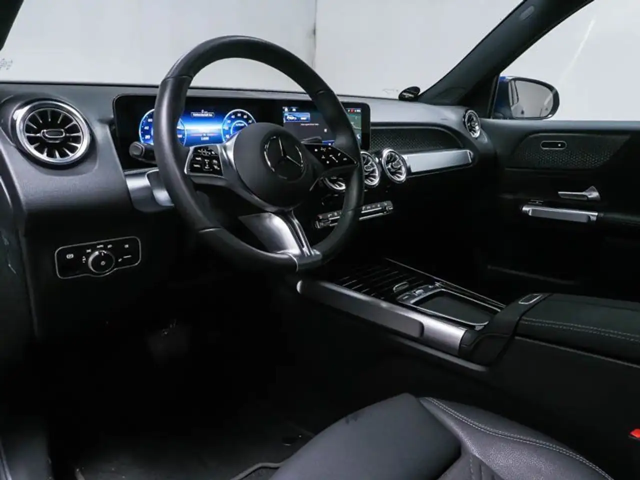 Mercedes-Benz EQB 300 4M PROG-ADV AHK KAMERA EASYP TOT AMBIENT 7