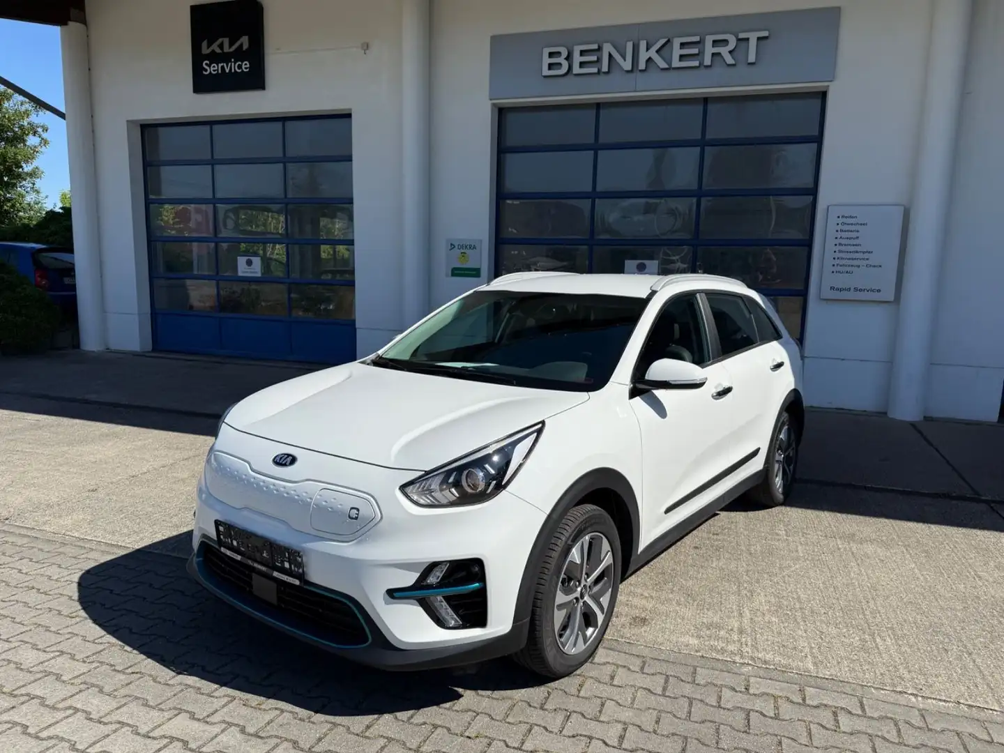 Kia Niro e-Niro 150kW 3-Ph Schnellader Sitzbelüftung Wit - 1