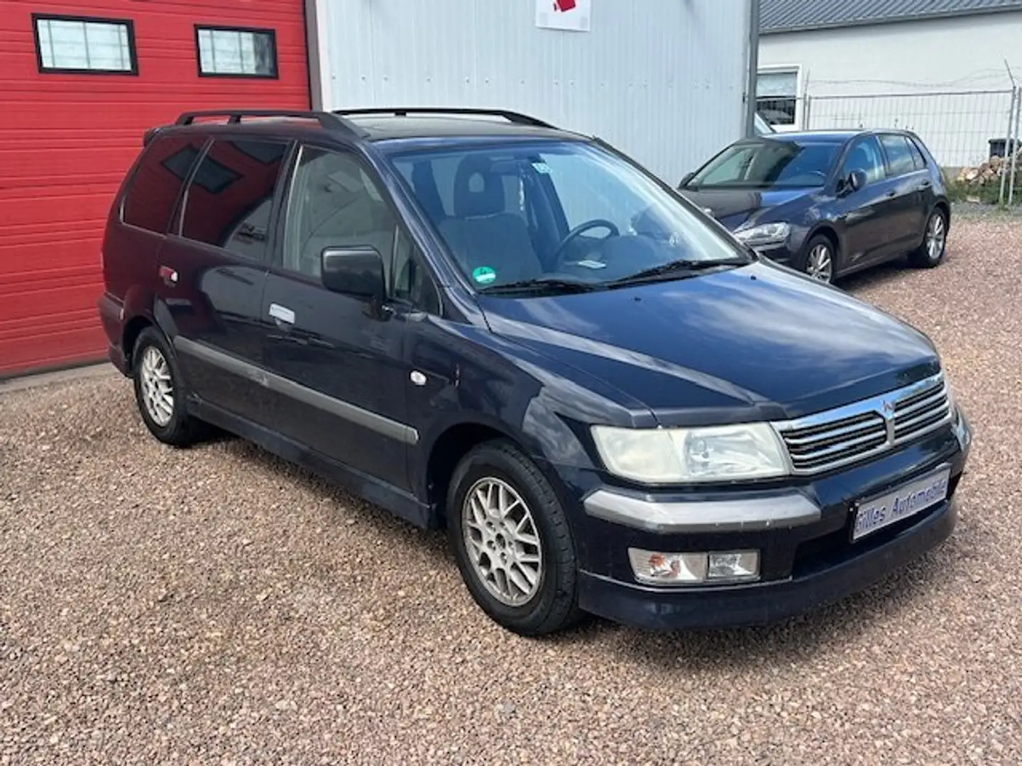Mitsubishi Space Wagon 2.4 Benzin GDI Motion Plus Automatik 6 Sitze Klima Blauw - 1