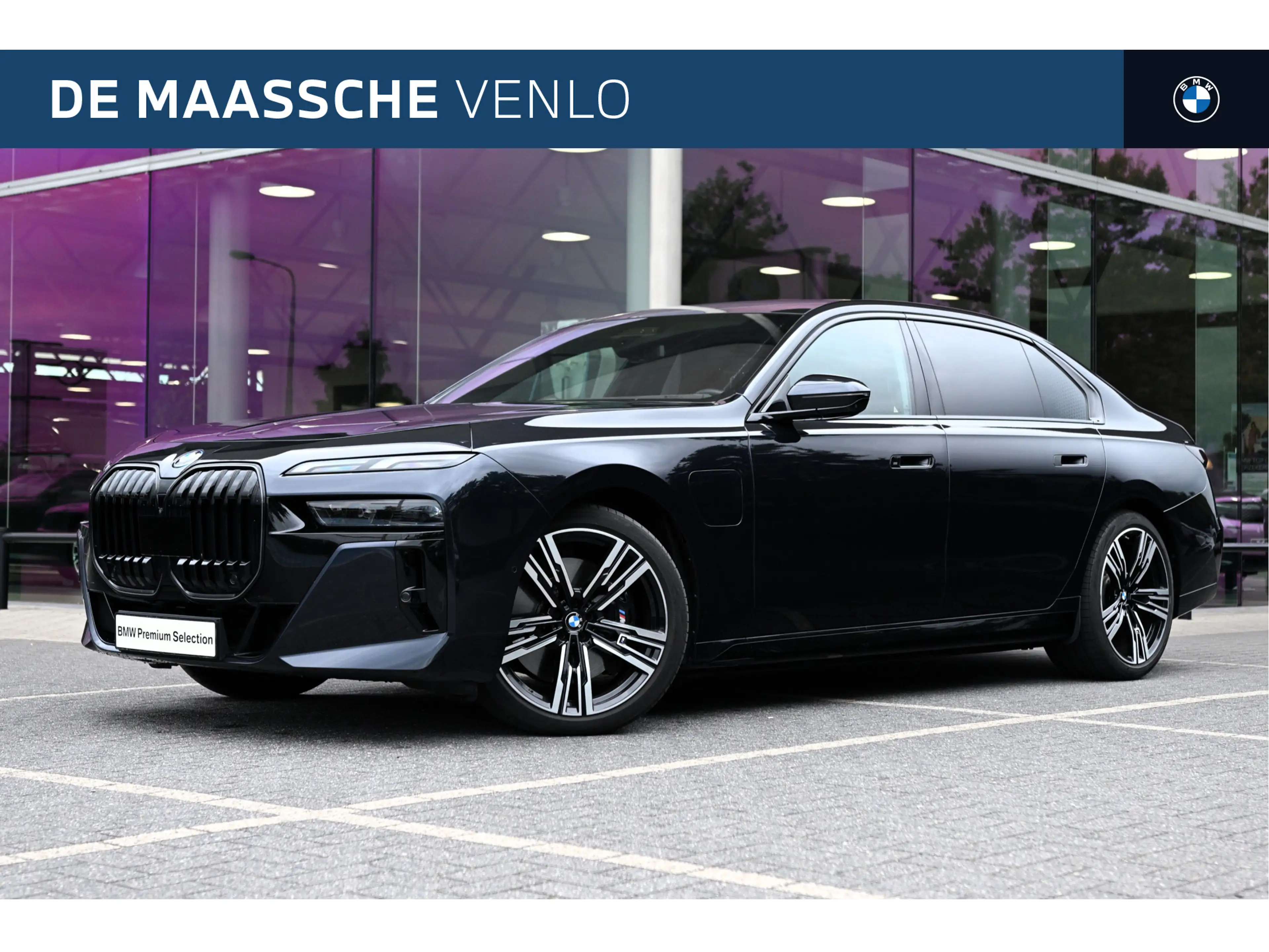 BMW 750 7 Serie 750e xDrive M Sport Automaat / Panoramadak