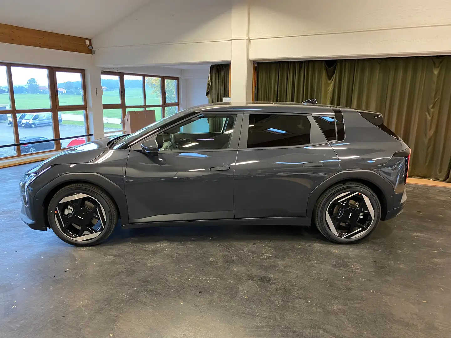 Kia EV4 EV4 Earth 81,4 kWh Серый - 2