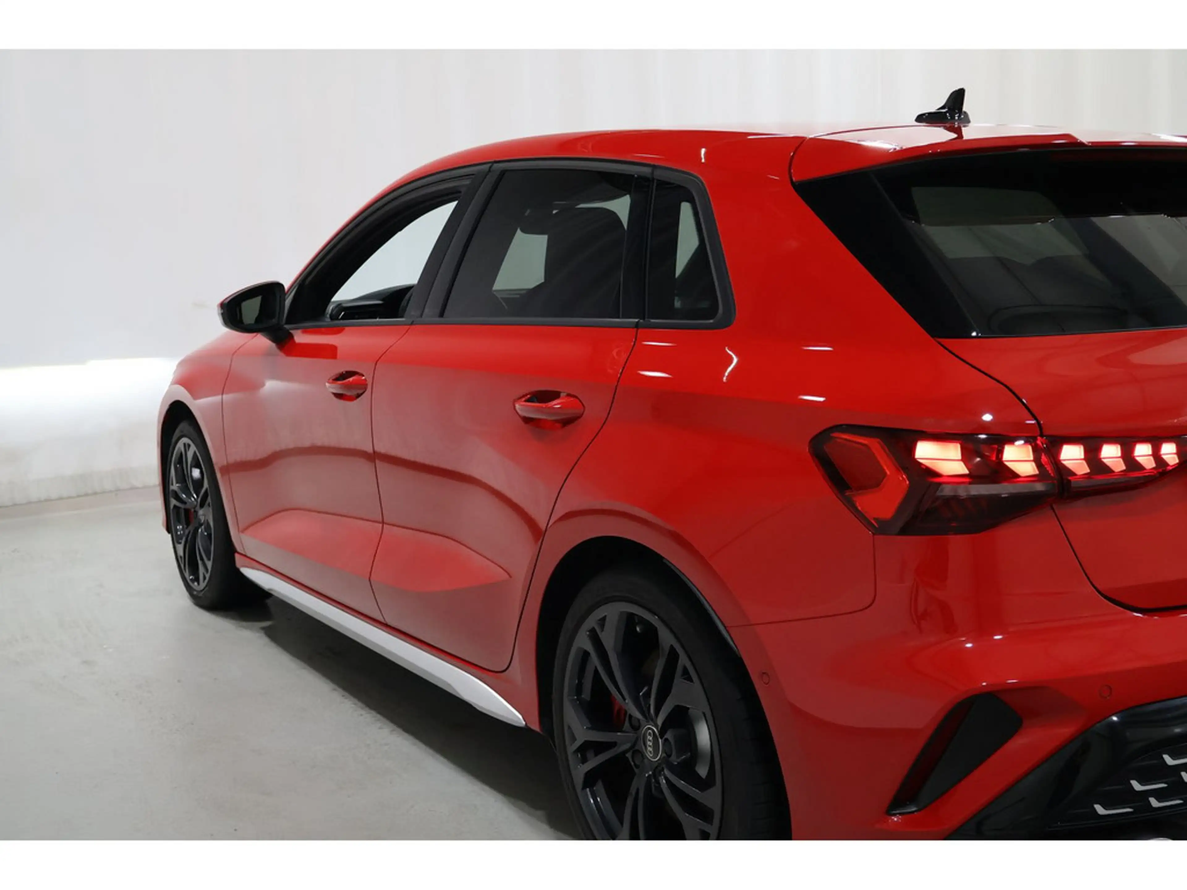 Audi S3 Sportback 2.0 TFSI quattro VC+*SH*LED — photo 14
