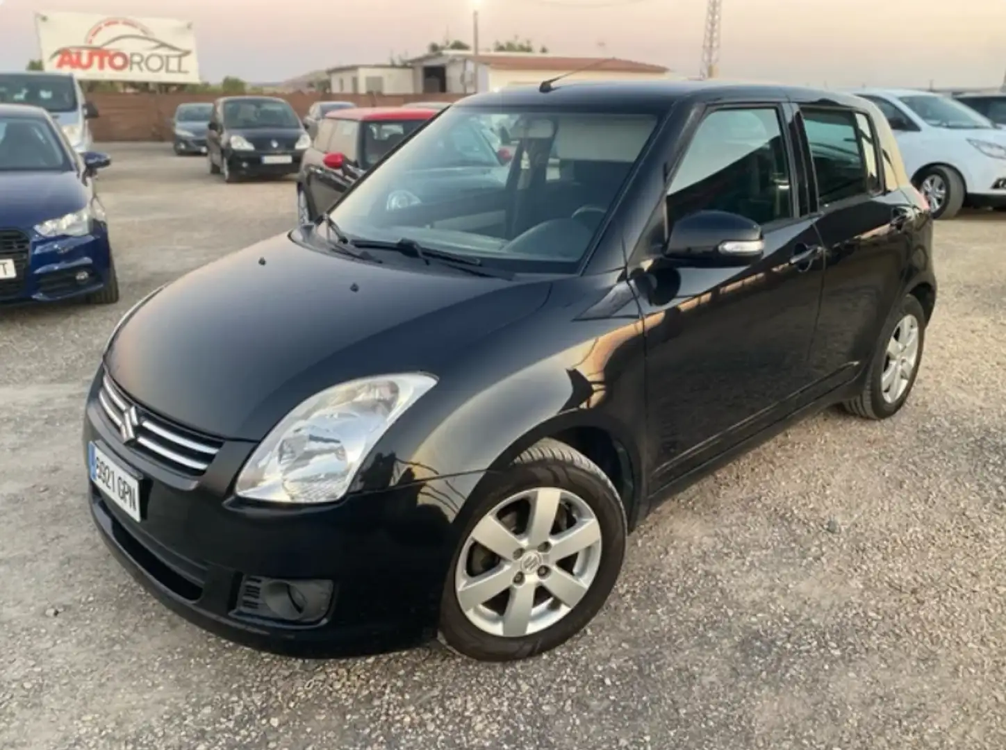 Suzuki Swift 1.3 GL Negro - 1