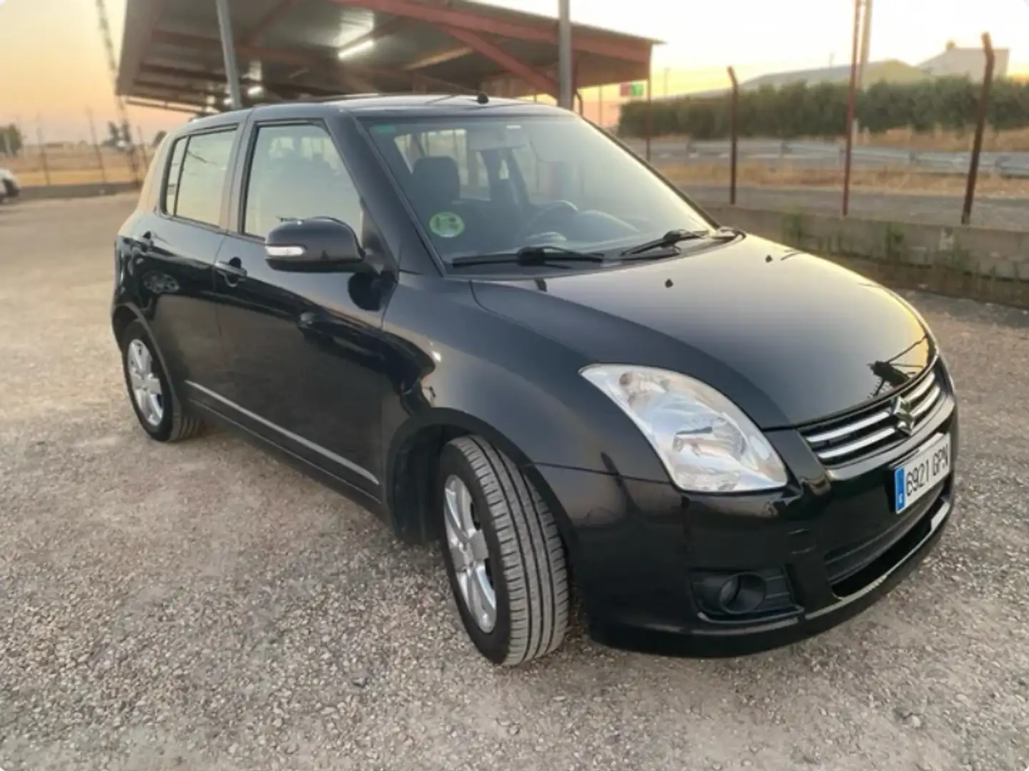 Suzuki Swift 1.3 GL Negro - 2