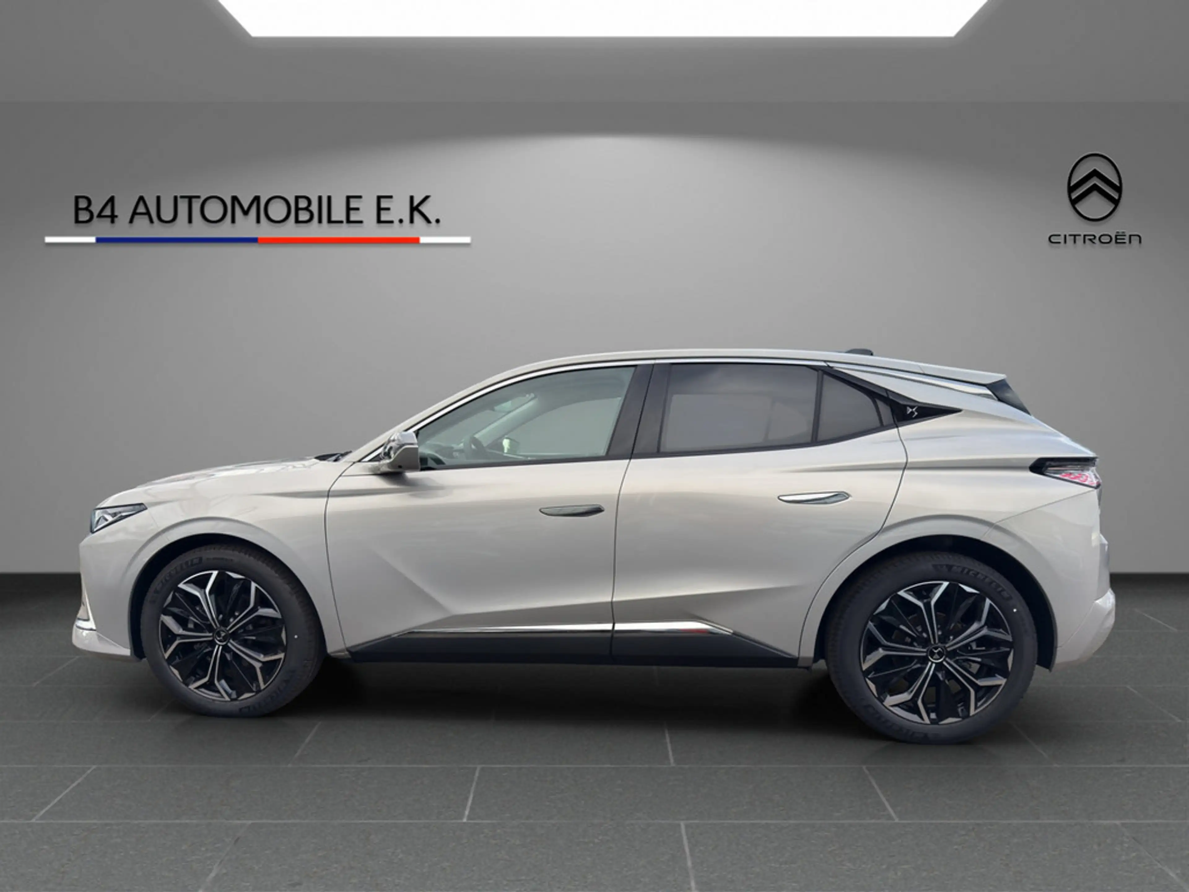 DS Automobiles DS 4 Etoile HDI 130 EAT8 HUD LED NAVI ACC — photo 8