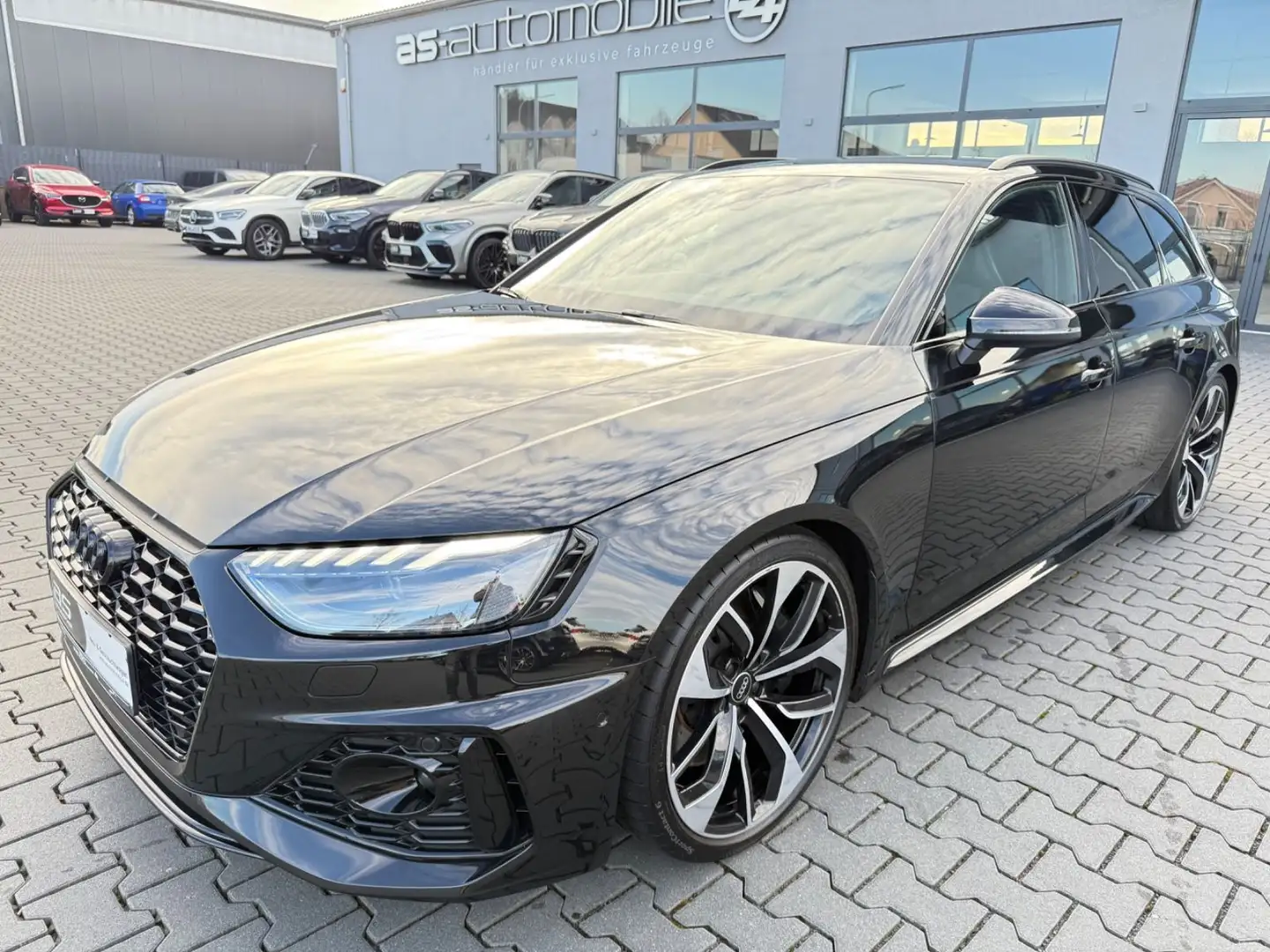 Audi RS4 *Avant*2.9TFSI*Quattro*360°B&O*MATRIX+*CARBON Schwarz - 1