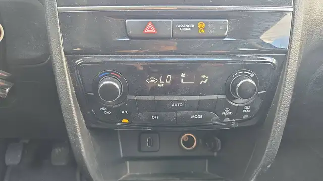 Suzuki Vitara view 13