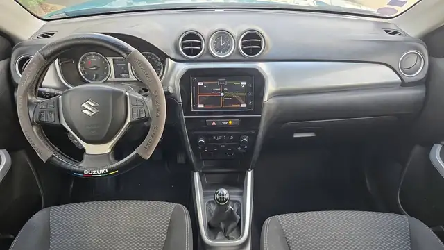 Suzuki Vitara view 11
