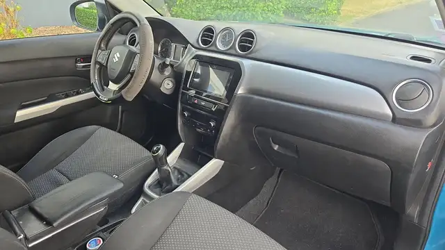 Suzuki Vitara view 10