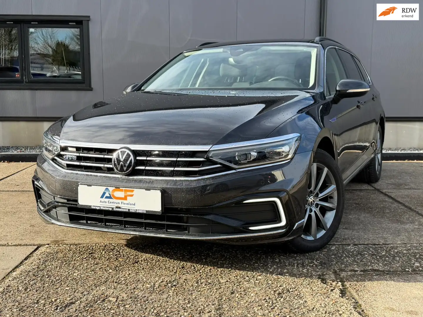 Volkswagen Passat Variant 1.4 TSI PHEV GTE Business Grigio - 1