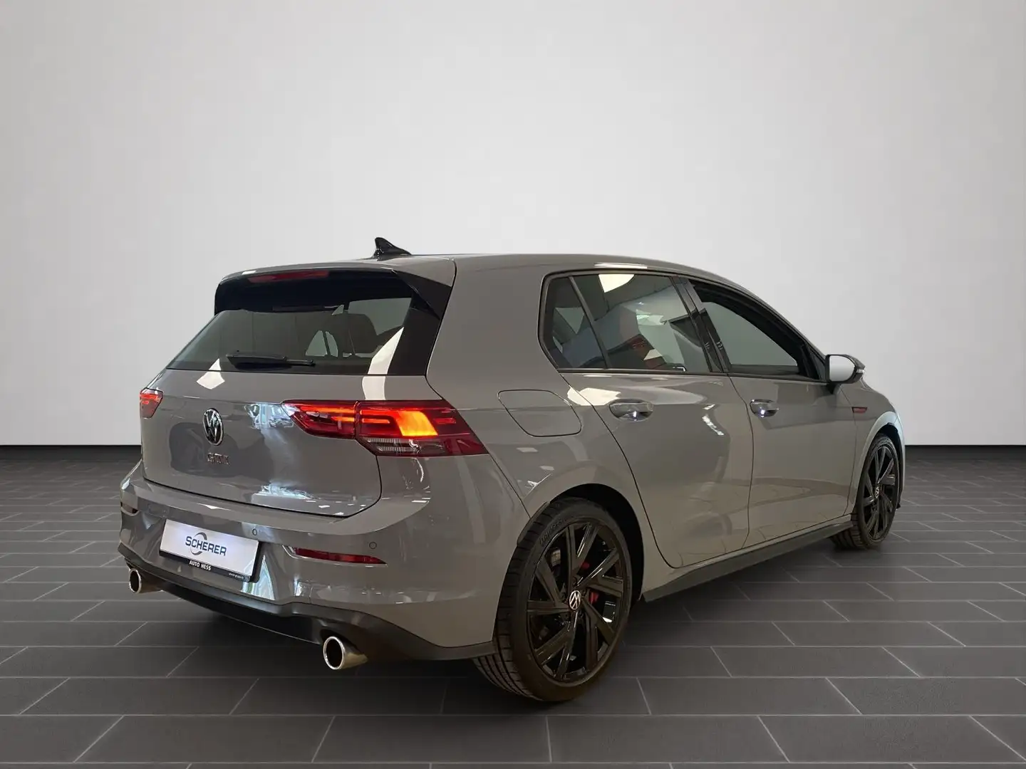 Volkswagen Golf 2.0 TSI GTI DSG NAVI RFK 18" Standheizung Grijs - 2