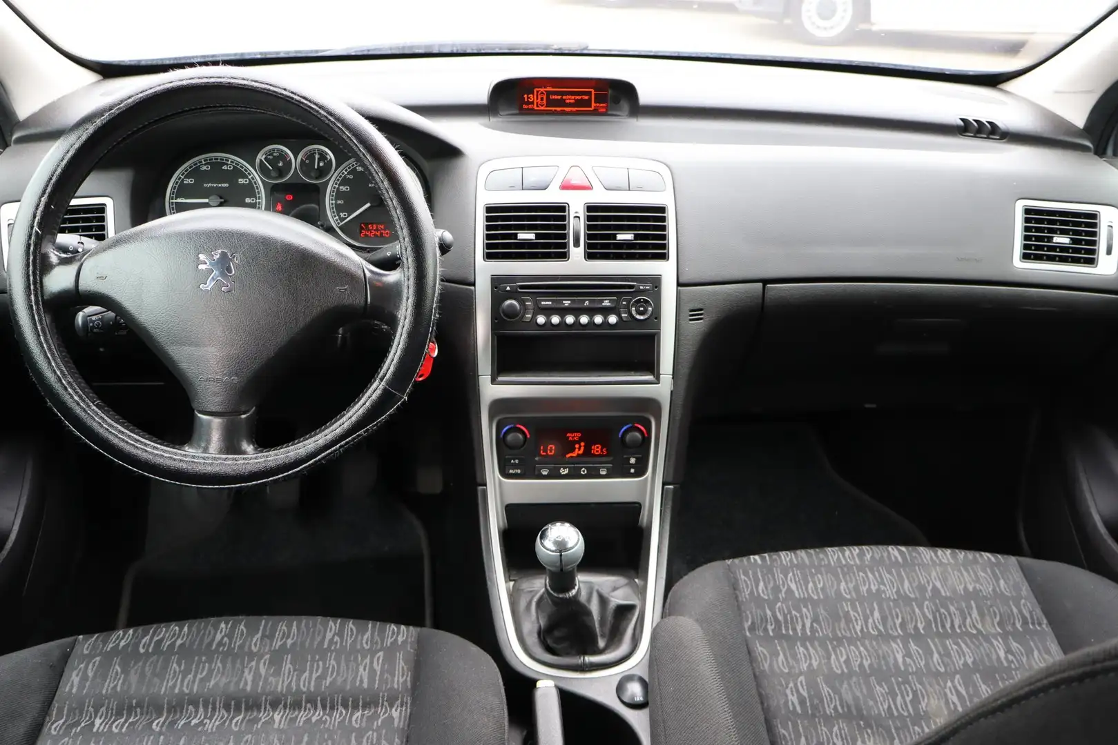 Peugeot 307 1.4-16V XS Premium Radio cd speler, Trekhaak, Clim Сірий - 2