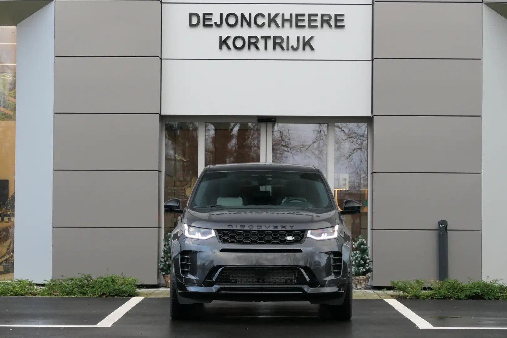 Land Rover Discovery Sport P300e Dynamic HSE Hybride Grijs - 2