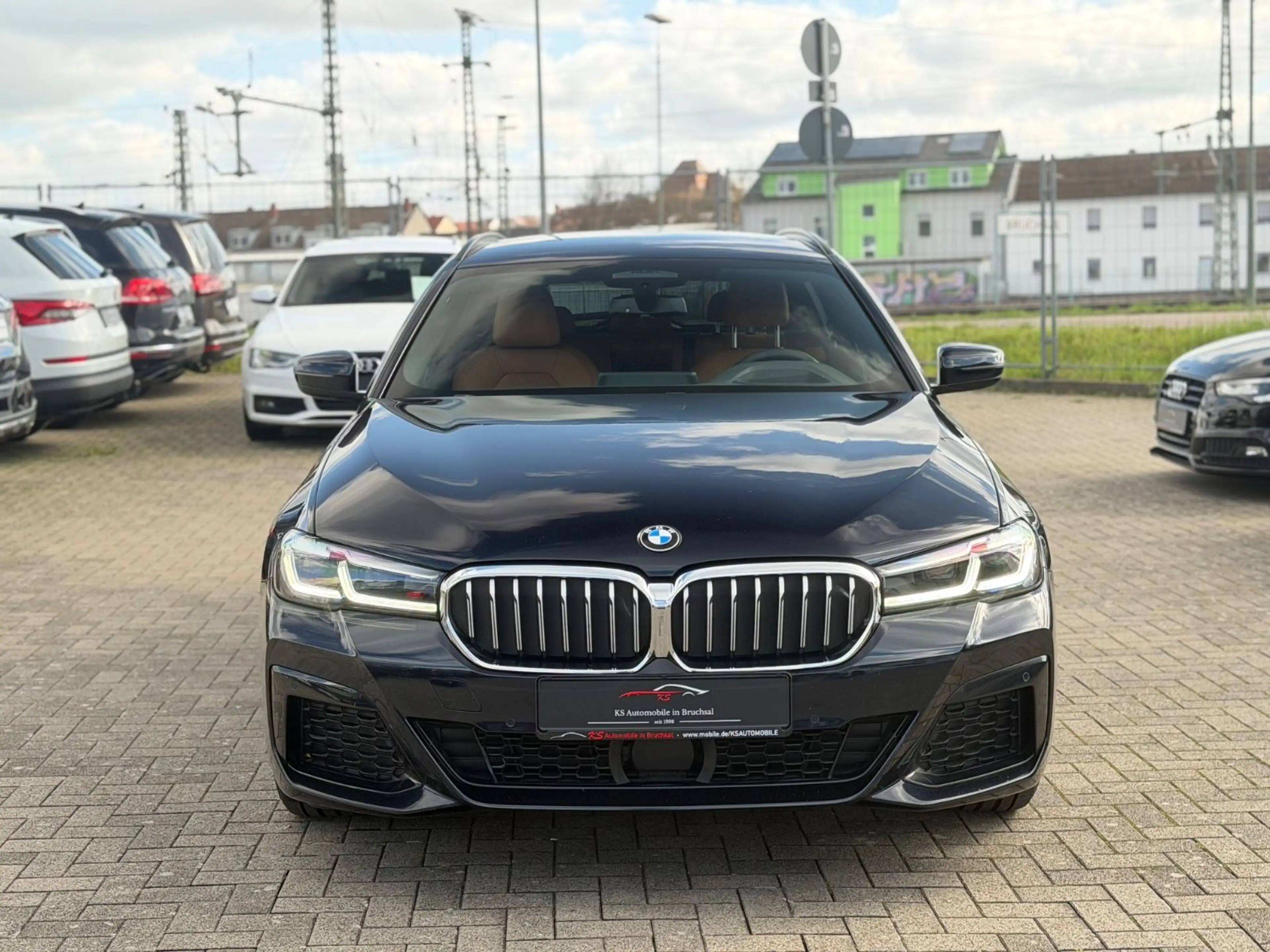 BMW 520 d xDrive M-Paket *Head-up*AHK*ACC*Kamera* — photo 3