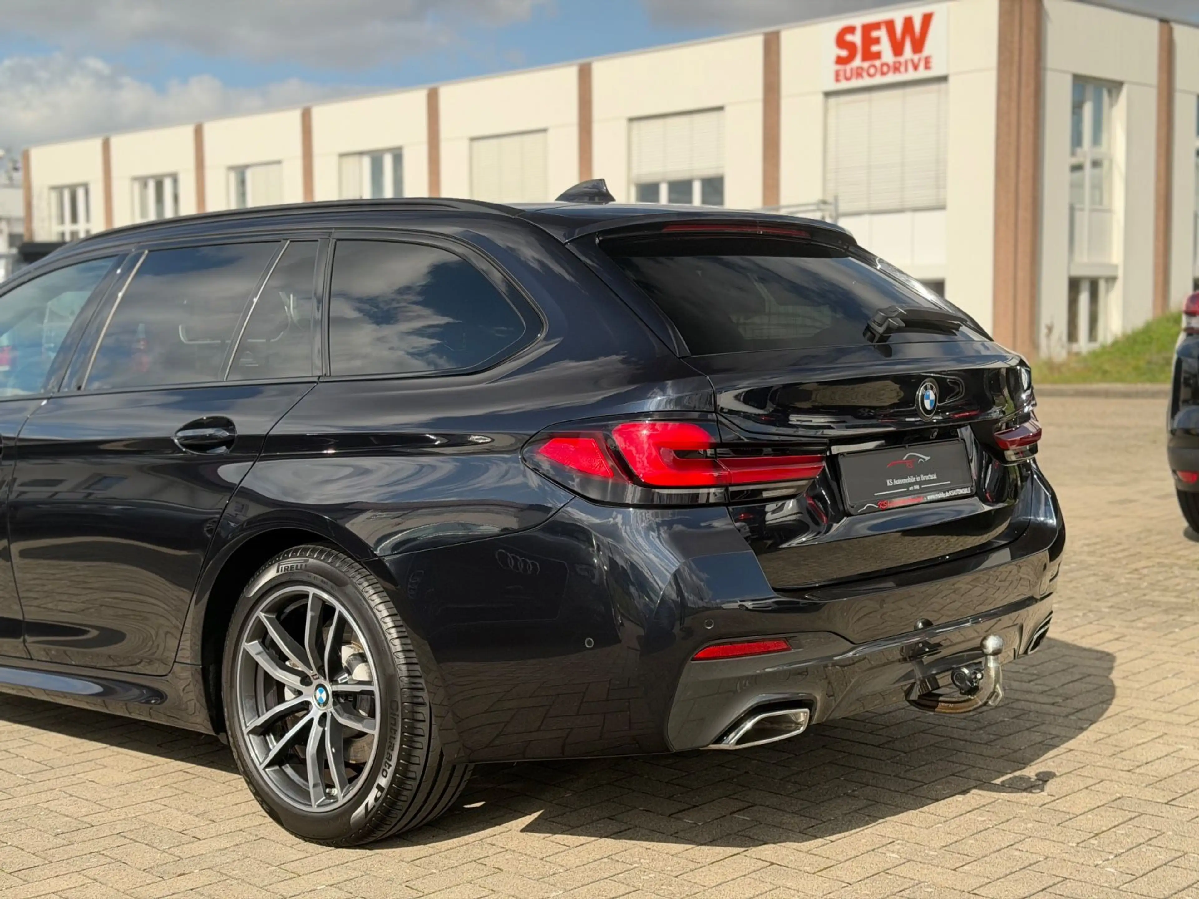 BMW 520 d xDrive M-Paket *Head-up*AHK*ACC*Kamera* — photo 14