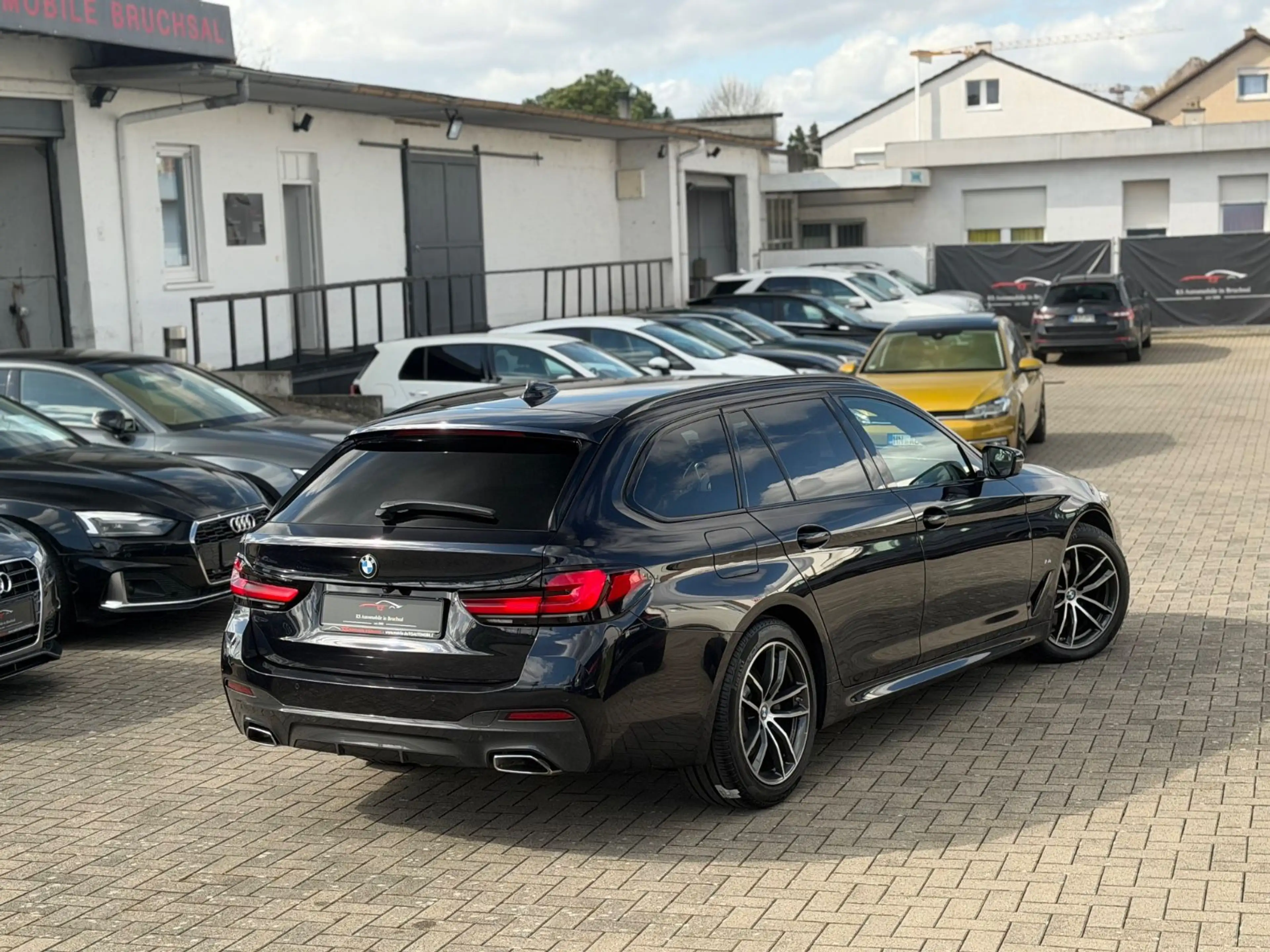 BMW 520 d xDrive M-Paket *Head-up*AHK*ACC*Kamera* — photo 5