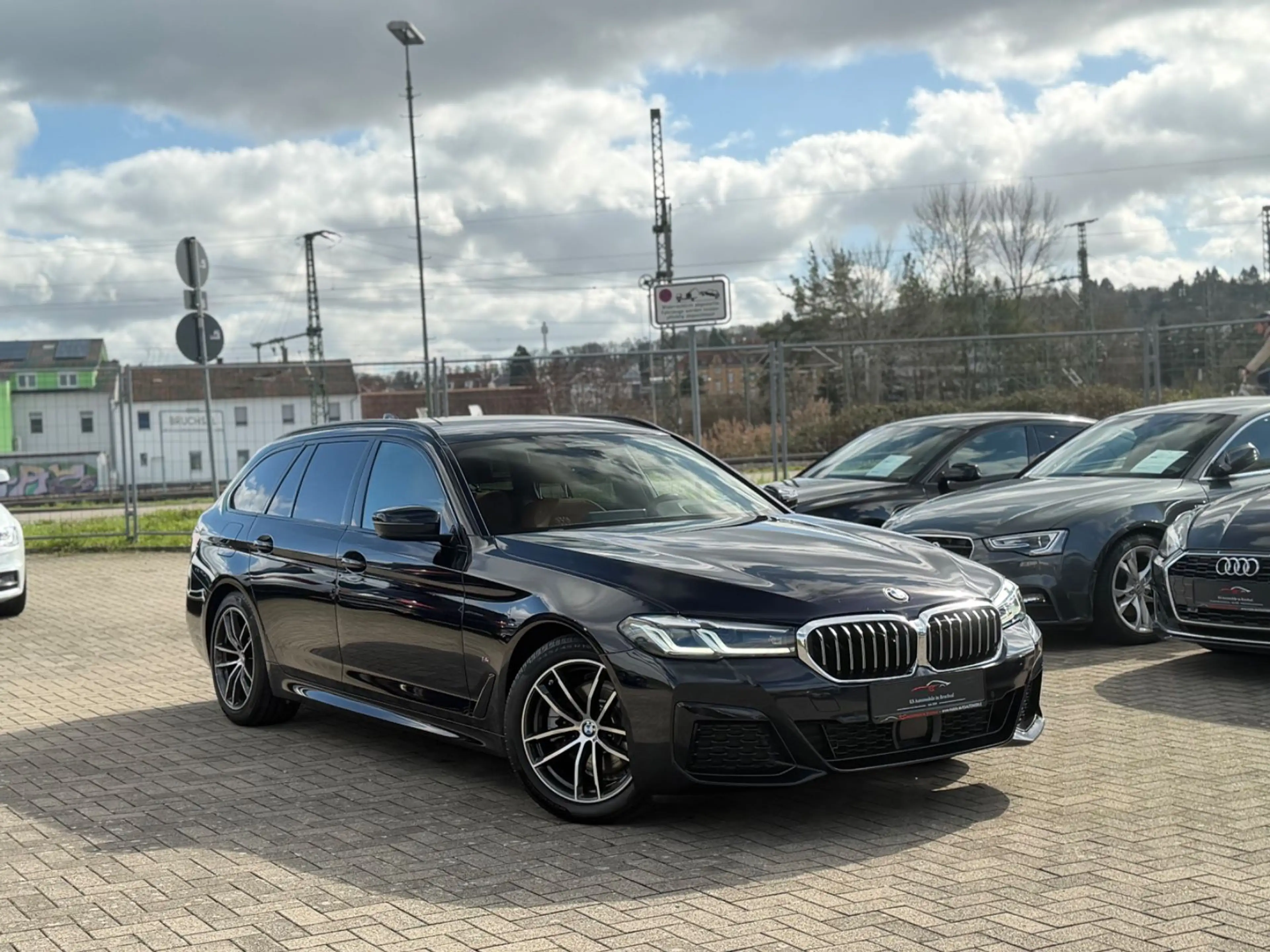 BMW 520 d xDrive M-Paket *Head-up*AHK*ACC*Kamera* — photo 4