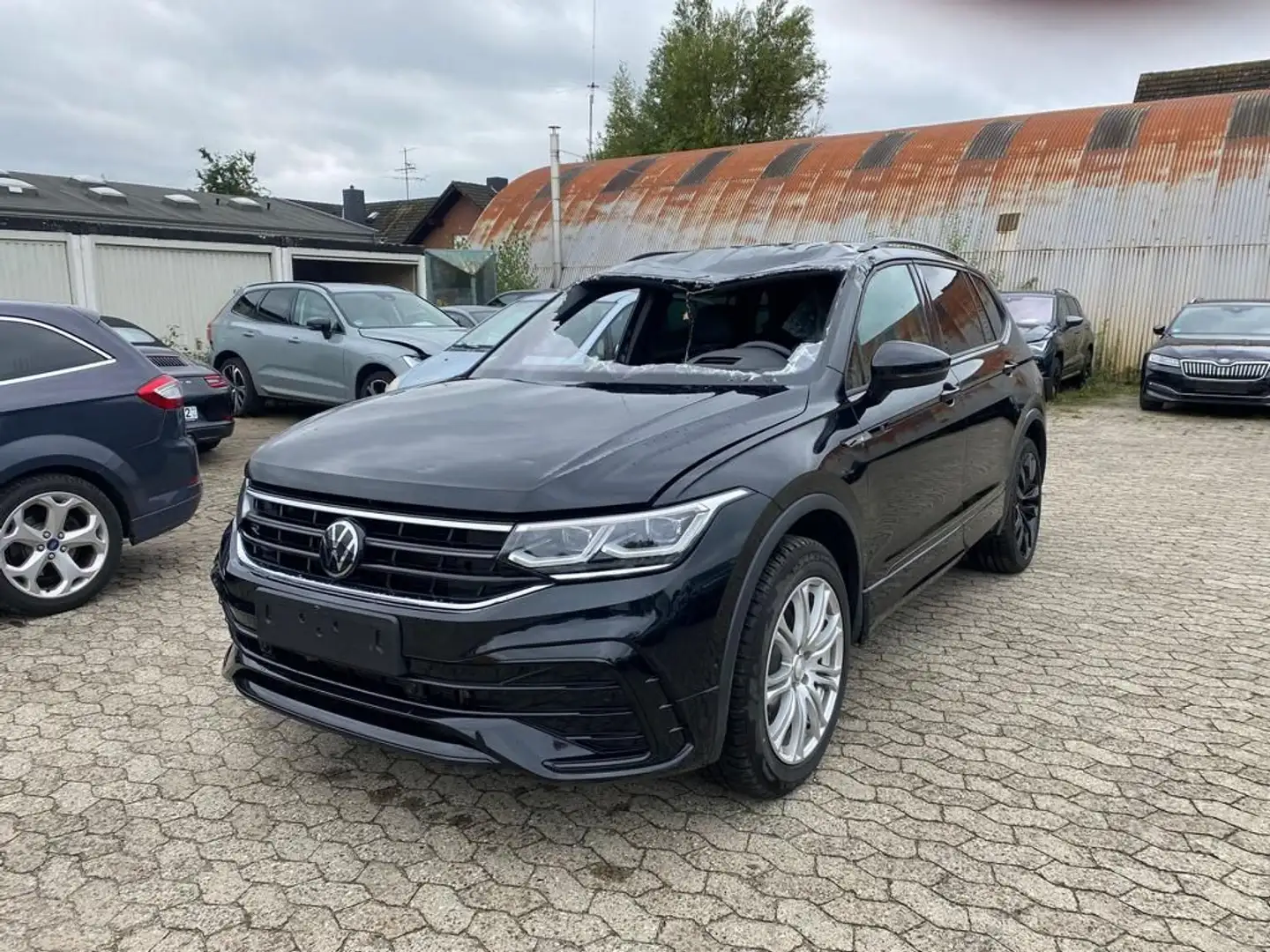 Volkswagen Tiguan Allspace 2.0 TDI DSG 4Motion R-Line Schwarz - 2
