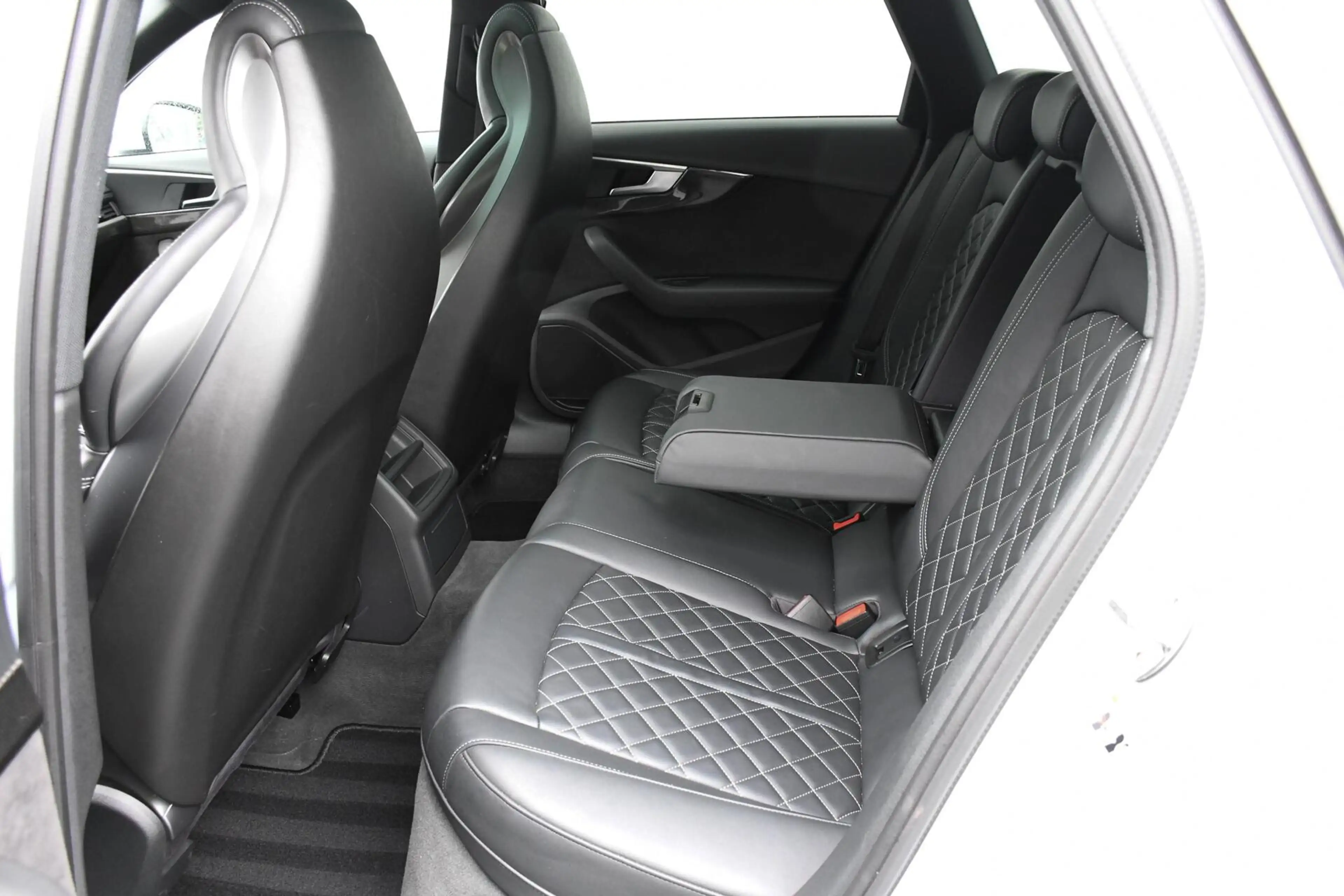 Audi S4 Avant 3.0 TFSI Quattro Pro Line Plus Panoramadak R — photo 49