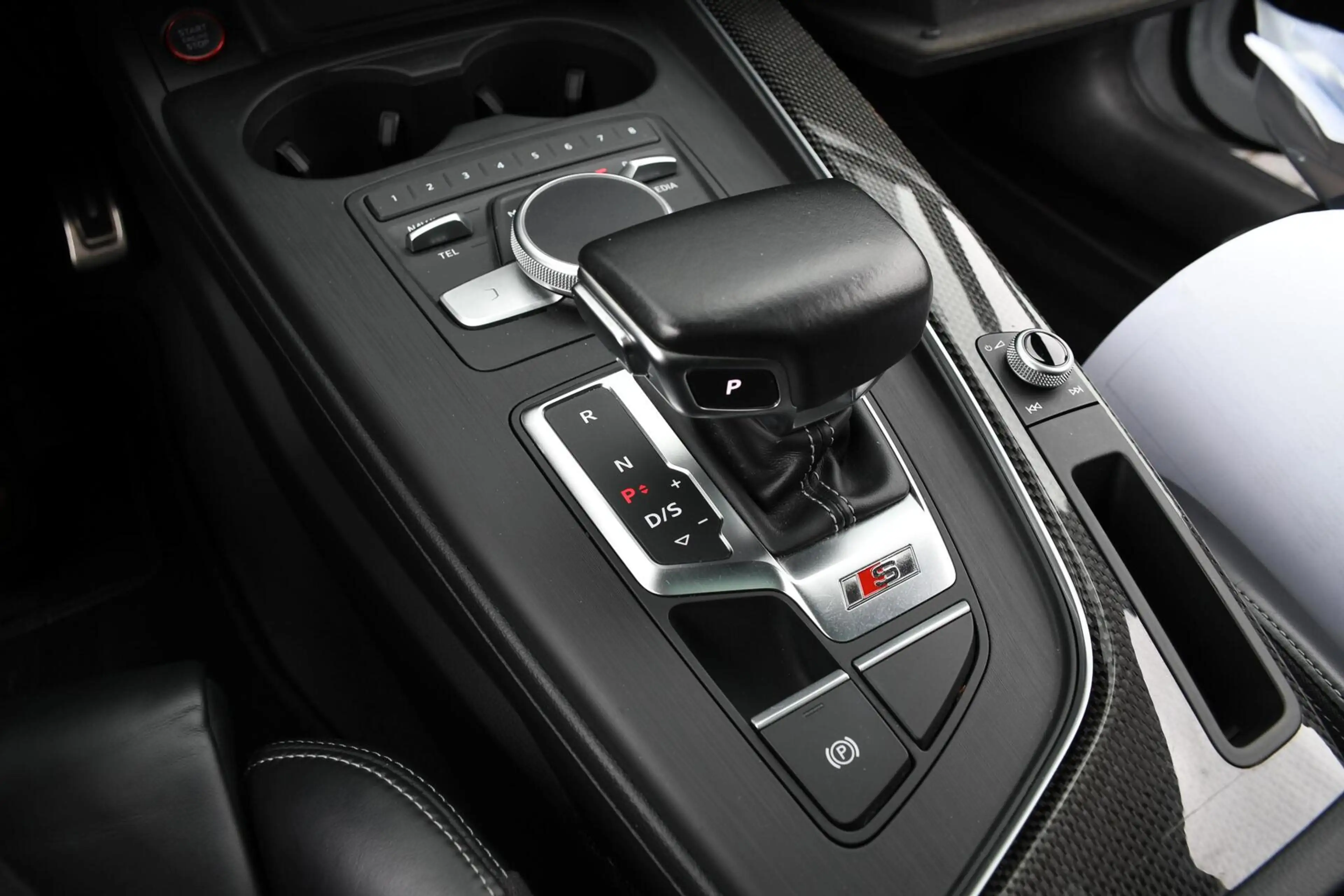 Audi S4 Avant 3.0 TFSI Quattro Pro Line Plus Panoramadak R — photo 19