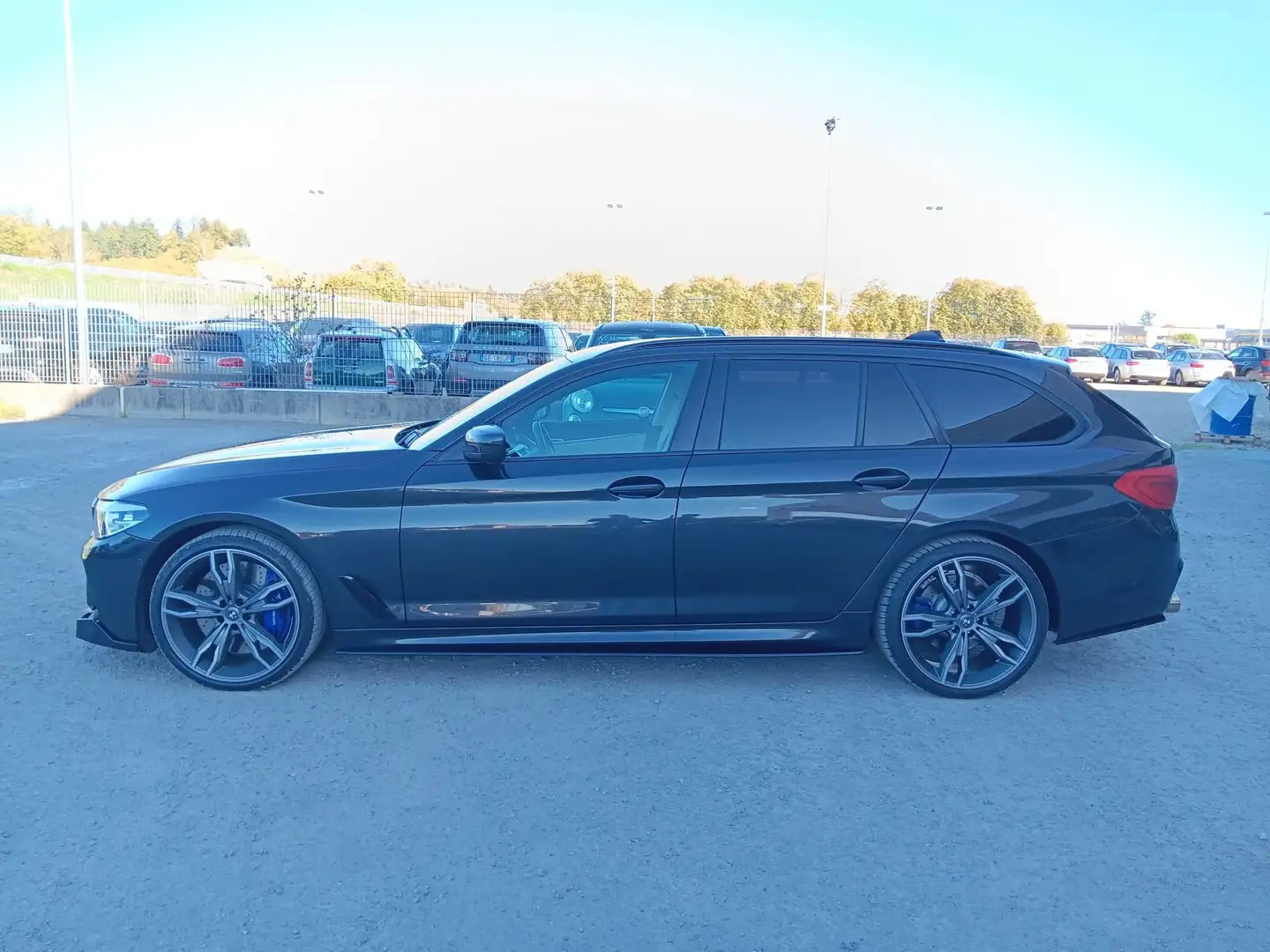 BMW 520 520d Touring Msport auto Nero - 2