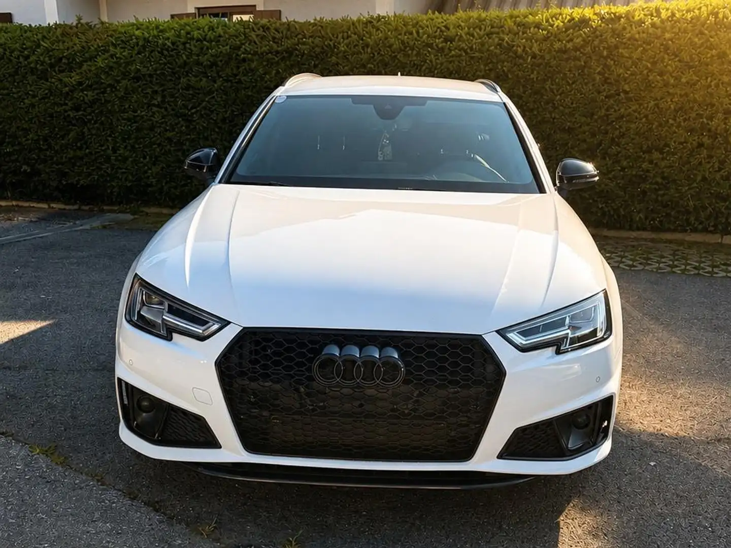 Audi A4 A4 Avant 2,0 TDI Sport S-tronic Sport Weiß - 1