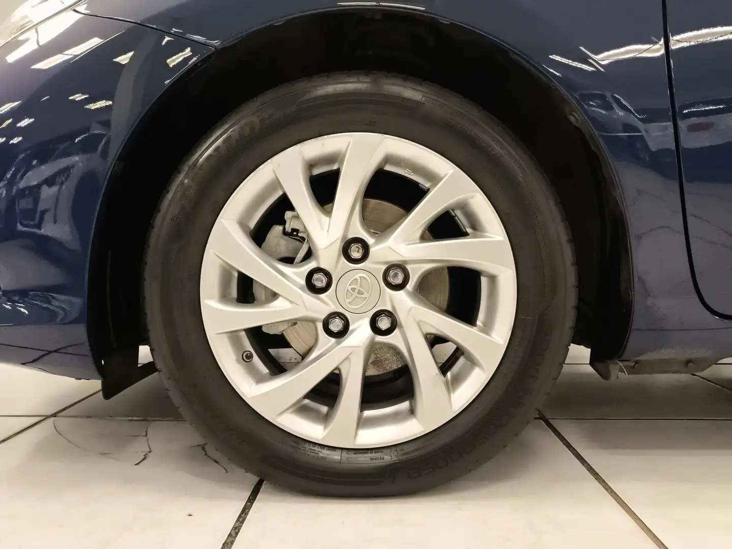 Toyota Auris 120T Active Bleu - 2