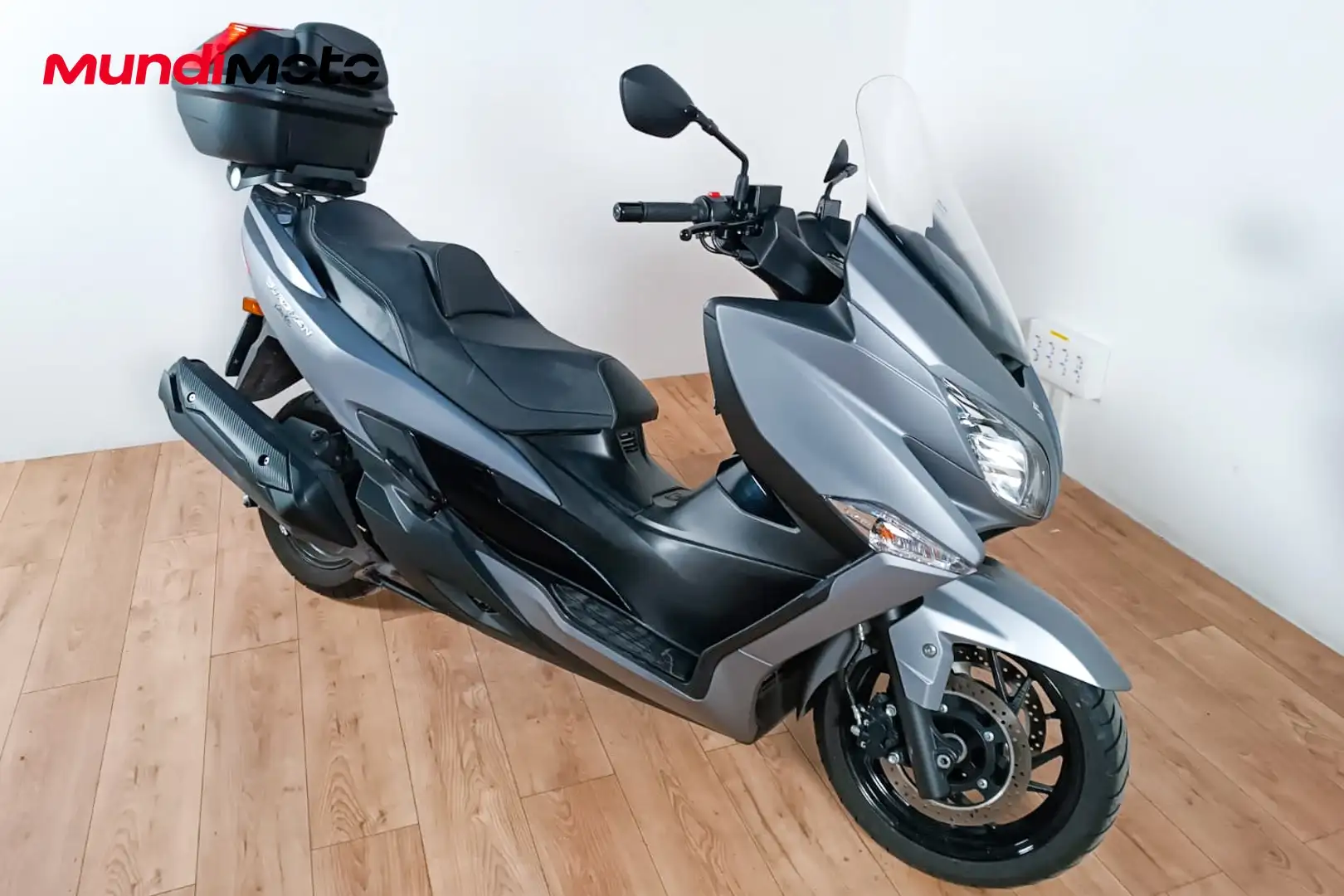 Suzuki Burgman 400 - 2