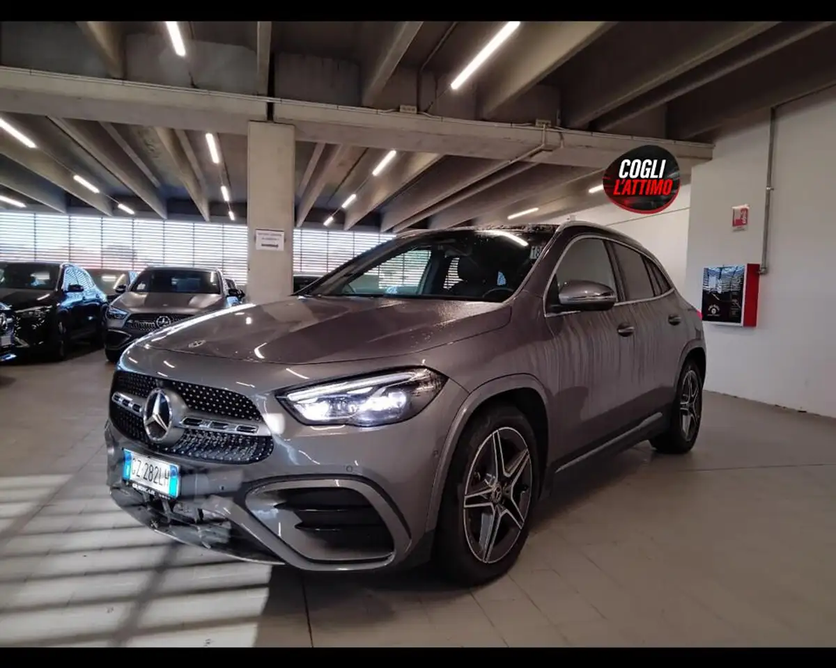 Mercedes-Benz GLA 200