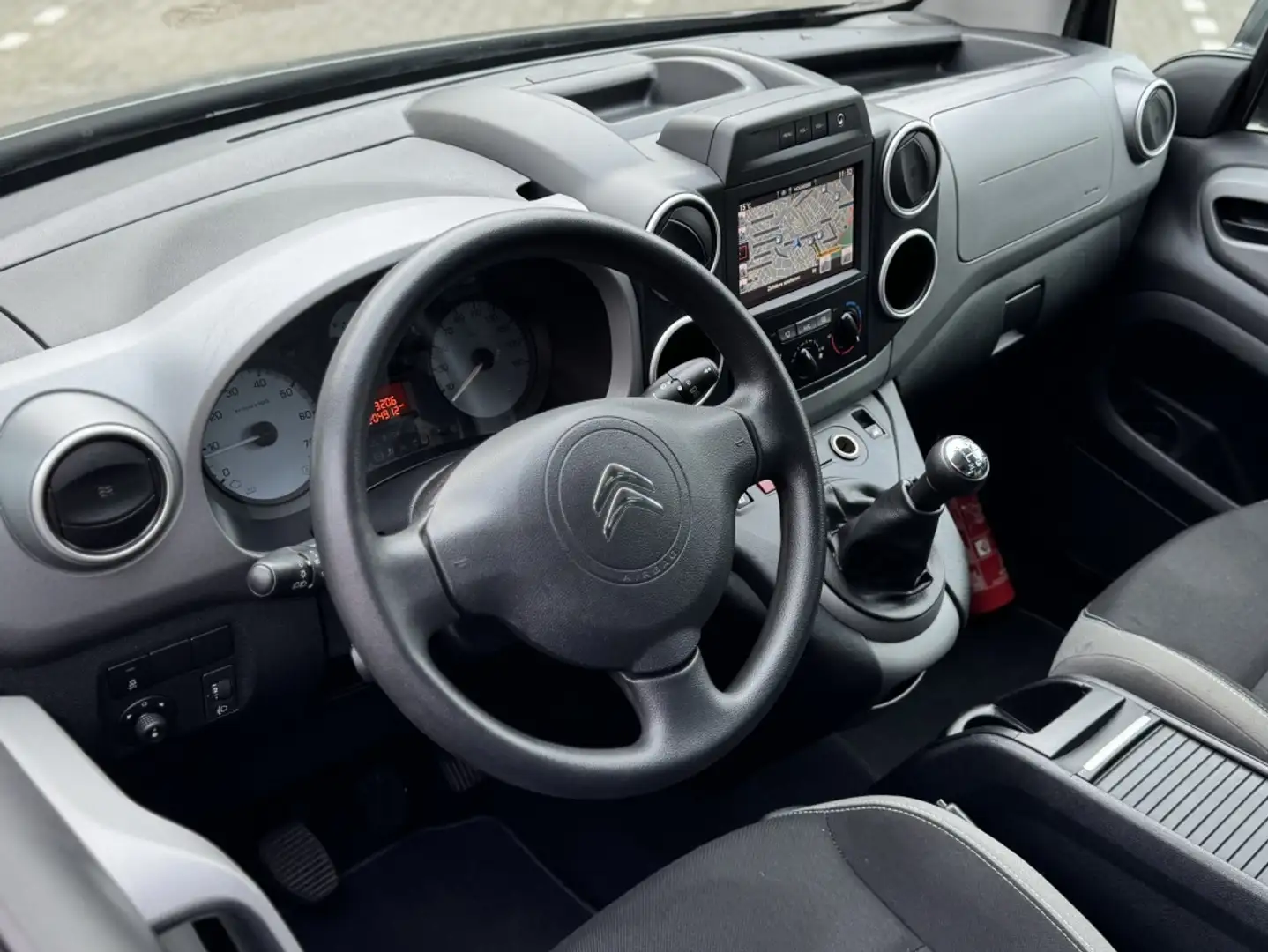 Citroen Berlingo 1.6 BlueHDi Feel Navi Carplay Airco Cruise Lmv Gris - 2